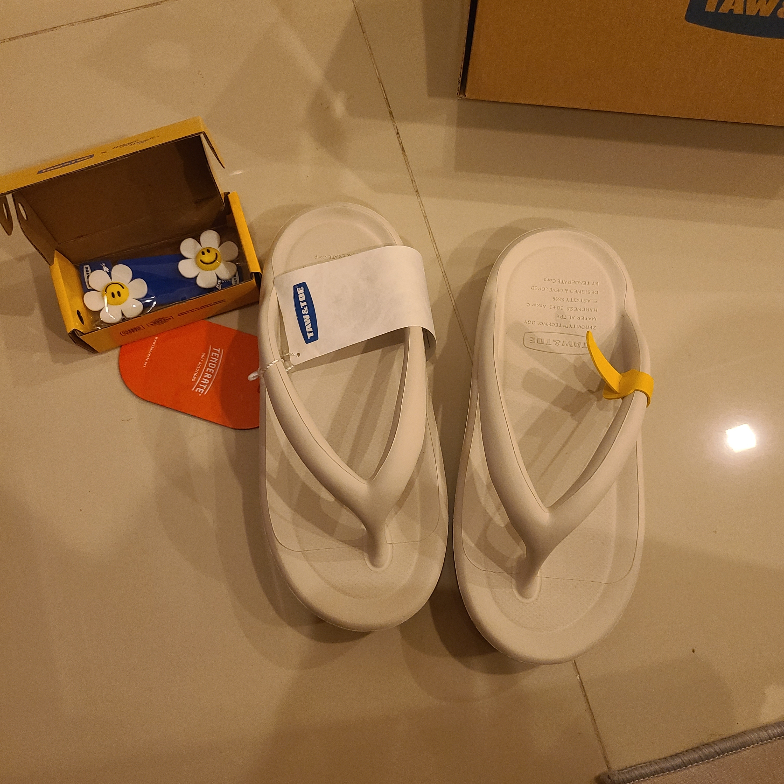 Taw&Toe Flip Flop Zerovity Bio Cream 착용 스타일