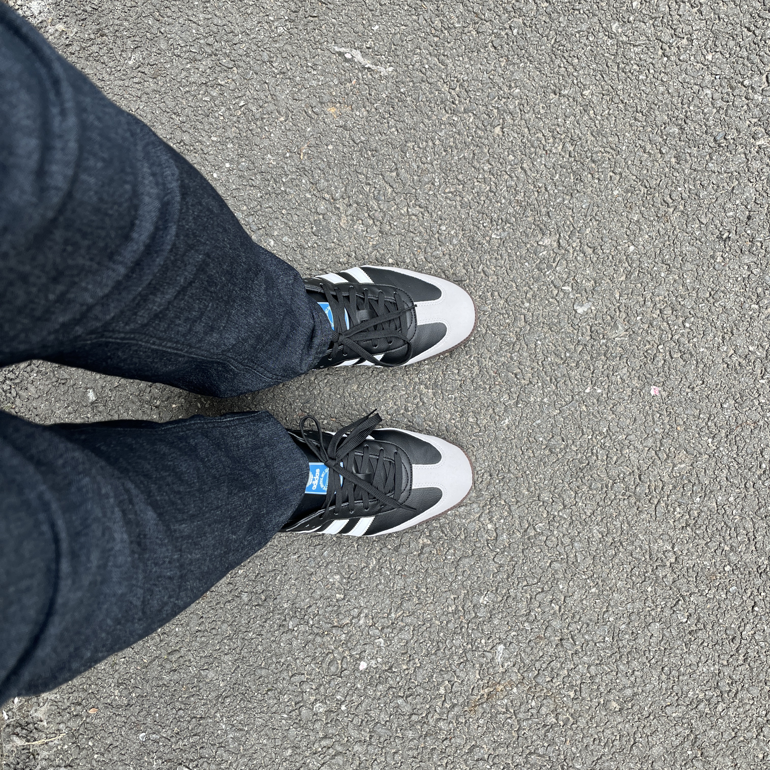 Adidas Samba Vegan Black White 착용 스타일 - 1