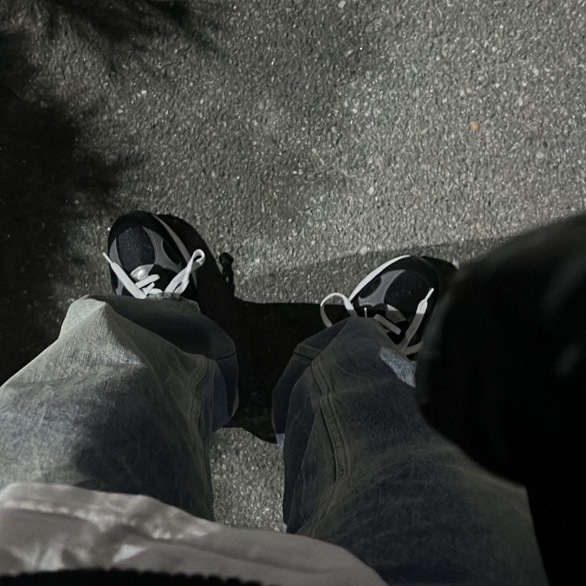 New Balance 992 Made in USA Black Grey 착용 스타일