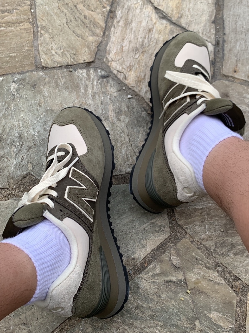 New Balance x Comme des Garcons Junya Watanabe Man 574 Suede Khaki Off White 착용 스타일