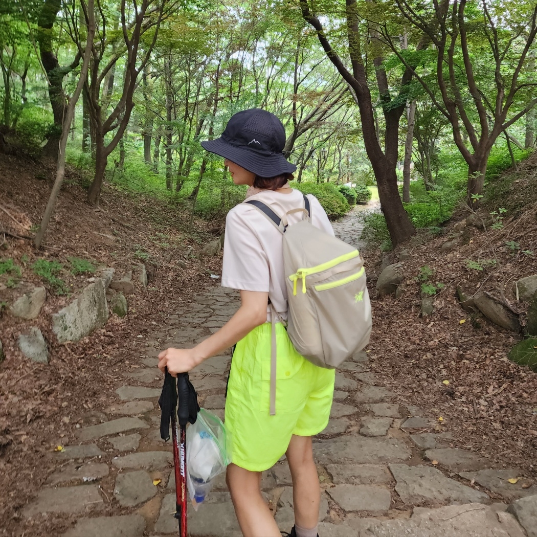 Arc'teryx Heliad 15 Backpack Wicker Sprint 착용 스타일 - 1