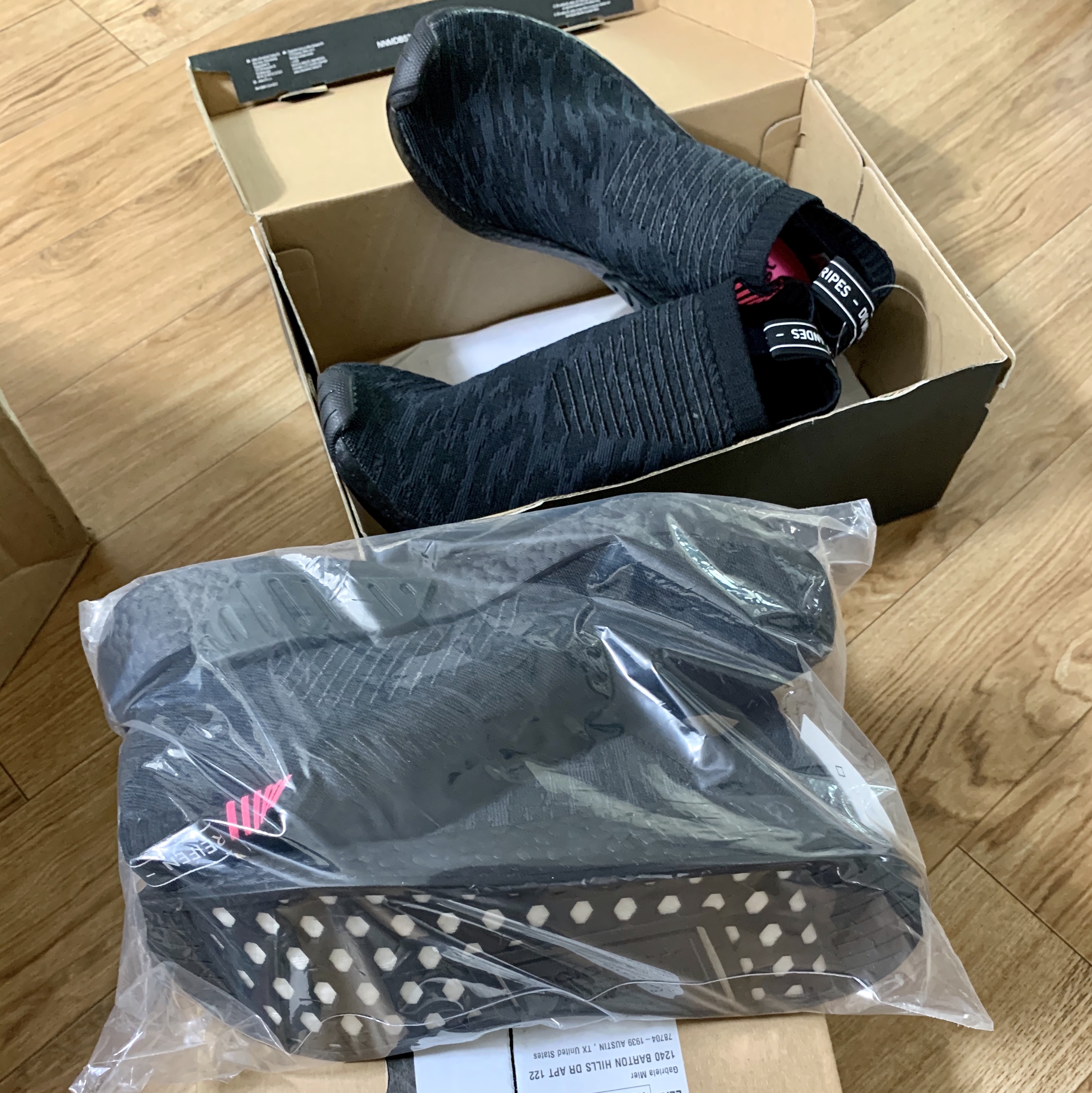 Adidas NMD CS2 Triple Black Shock Pink 착용 스타일
