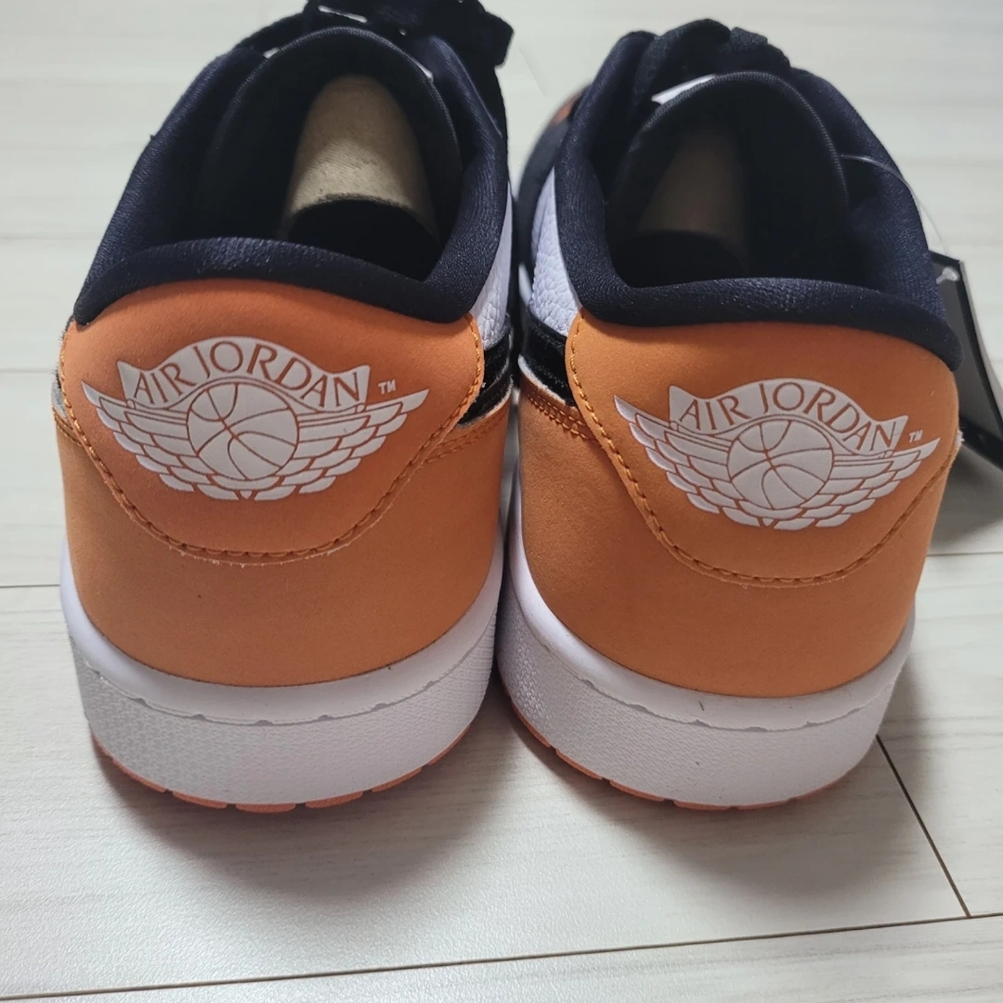Jordan 1 Low Golf Starfish 착용 스타일 - 3