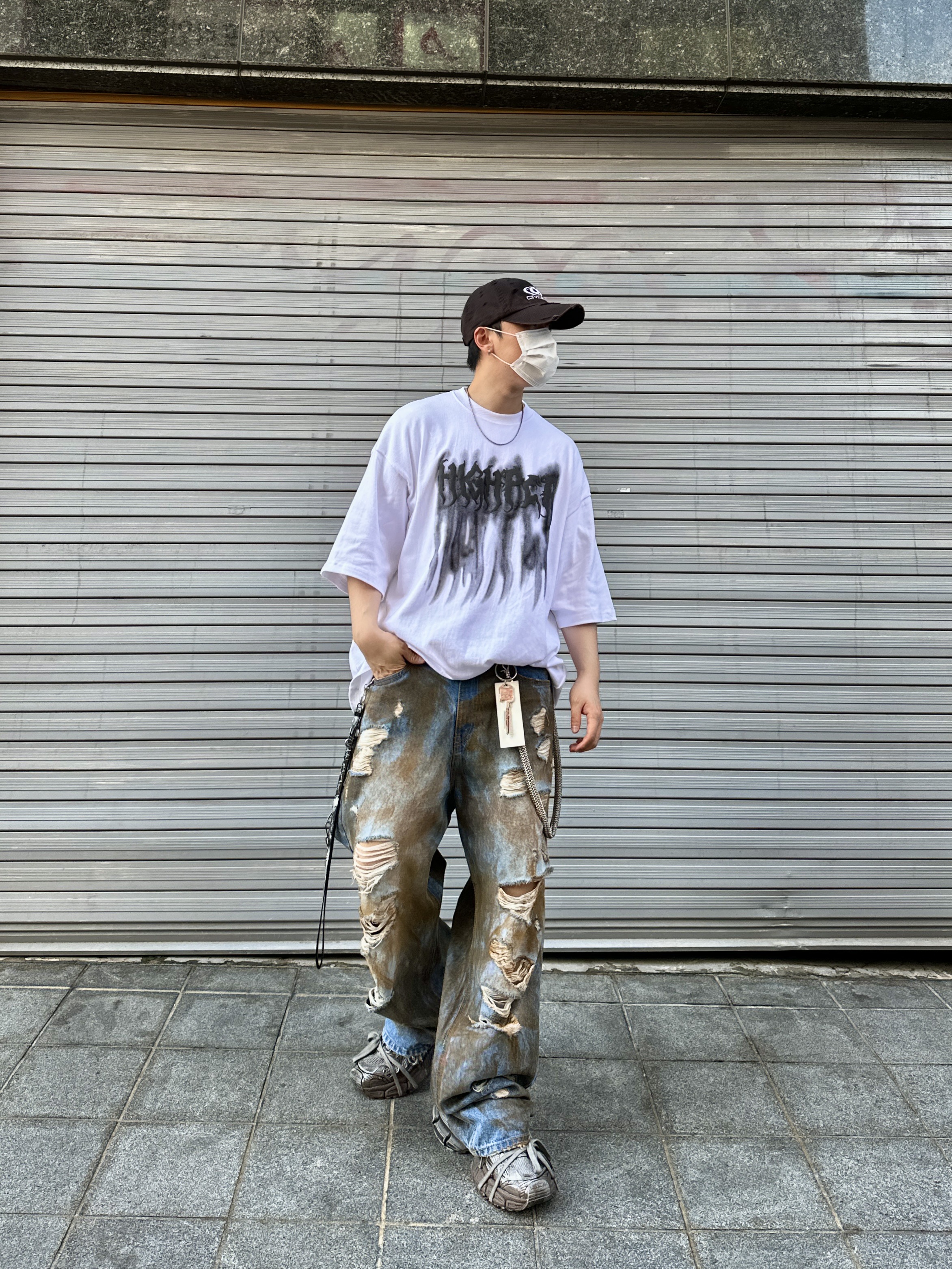 Balenciaga 3XL Sneakers Grey Black, Civision by CSC Vison Destroyed Cap Washed Black 착용 스타일 - 3