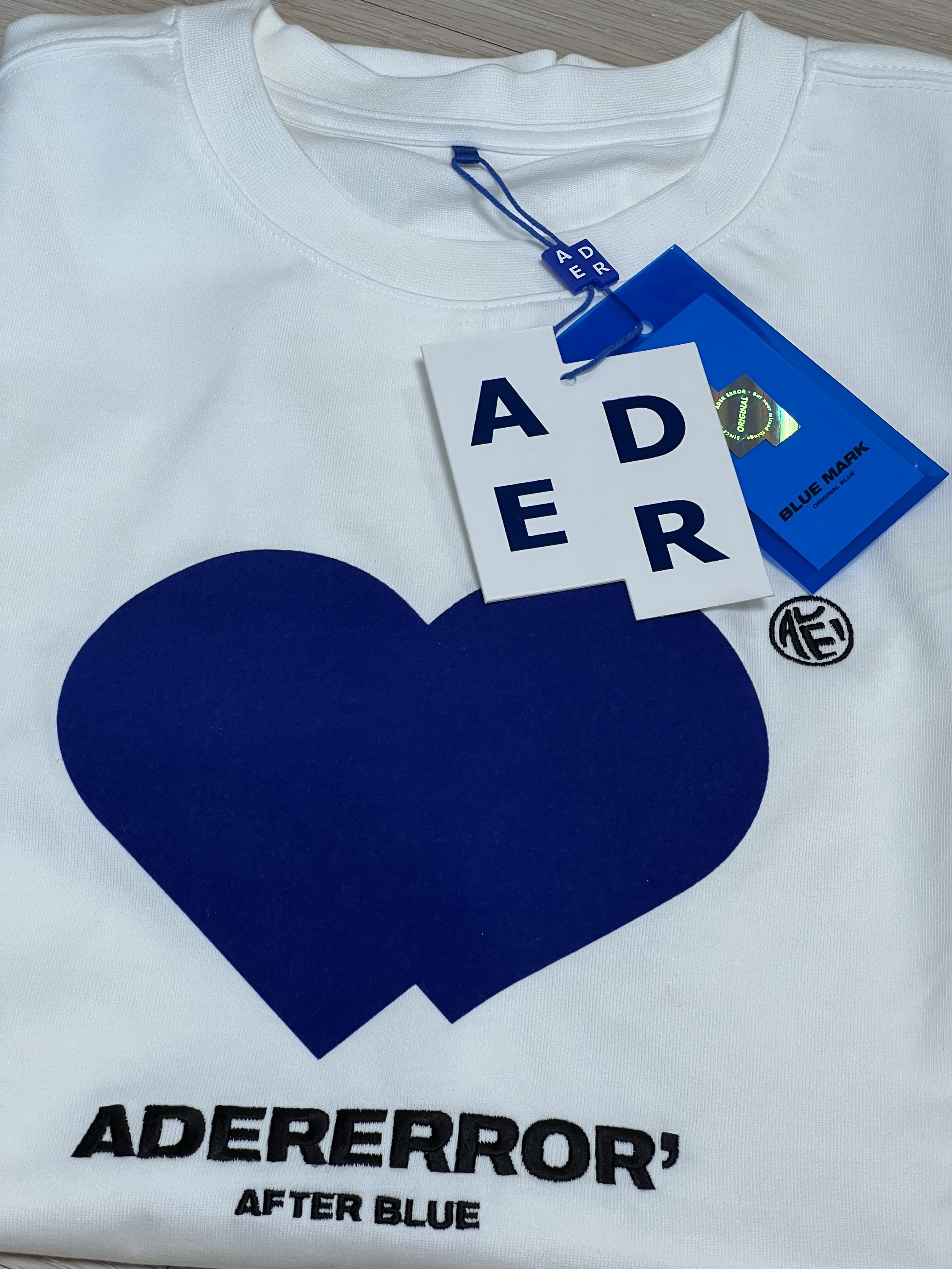Ader Error Twin Heart Logo T-Shirt White 착용 스타일