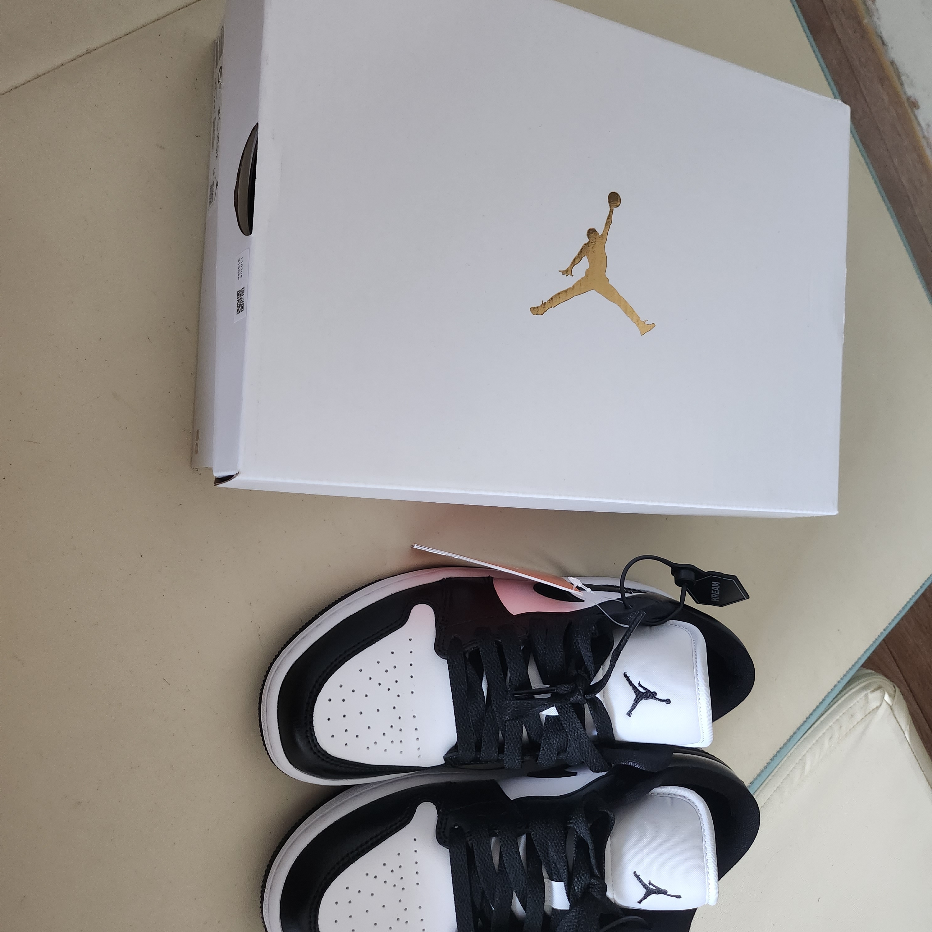 (W) Jordan 1 Low Black and White 착용 스타일