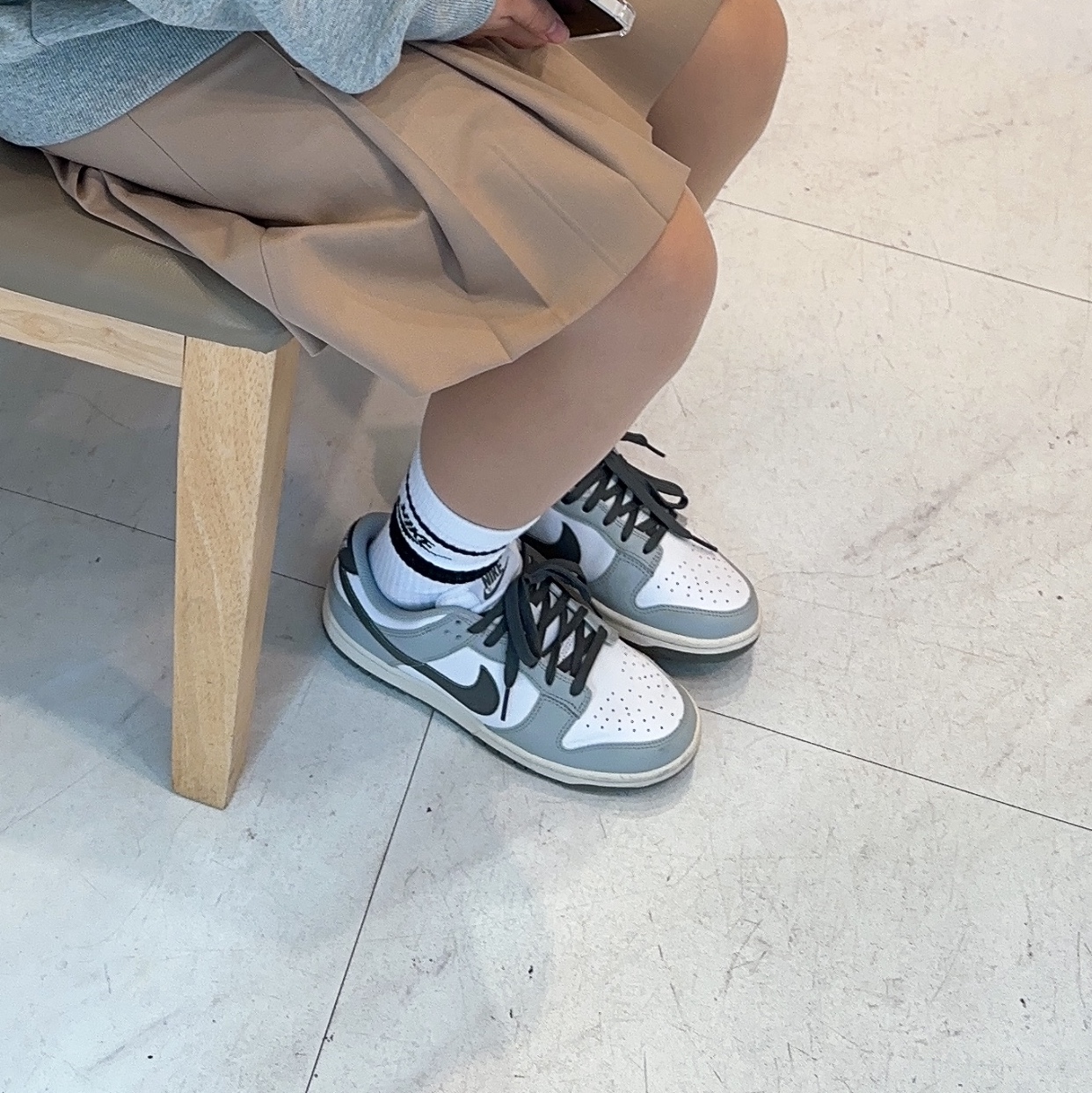 (W) Nike Dunk Low Light Smoke Grey 착용 스타일