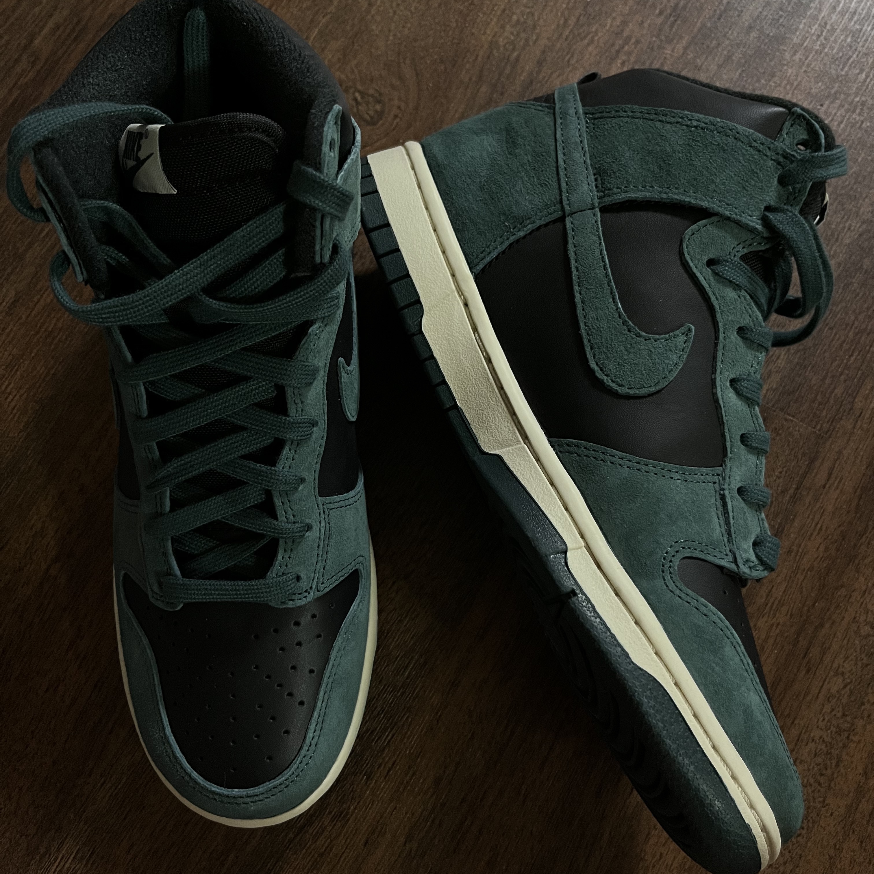 Nike Dunk High Retro PRM Faded Spruce 착용 스타일 - 1