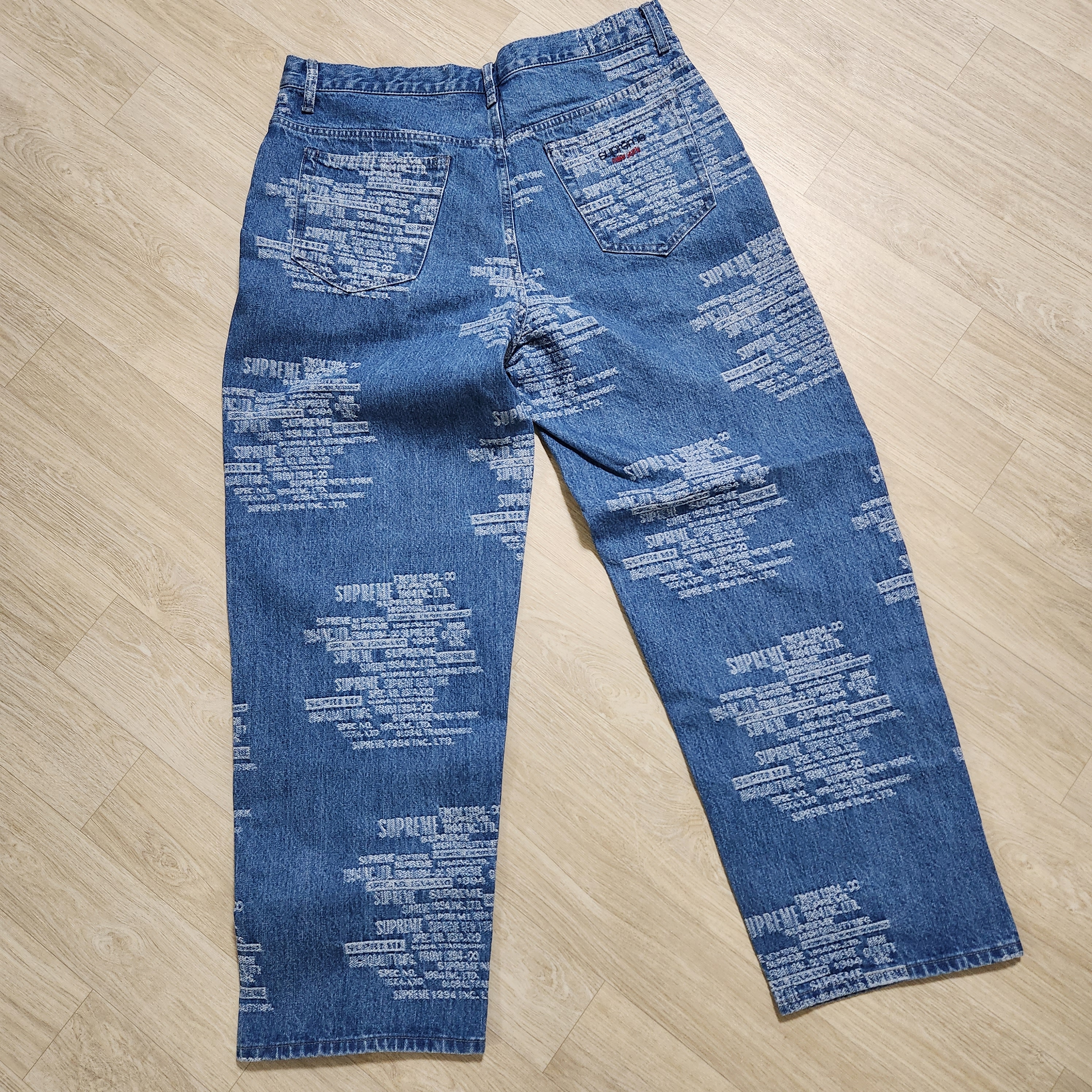 Supreme Trademark Jacquard Baggy Jean Washed Blue - 23SS 착용 스타일 - 3