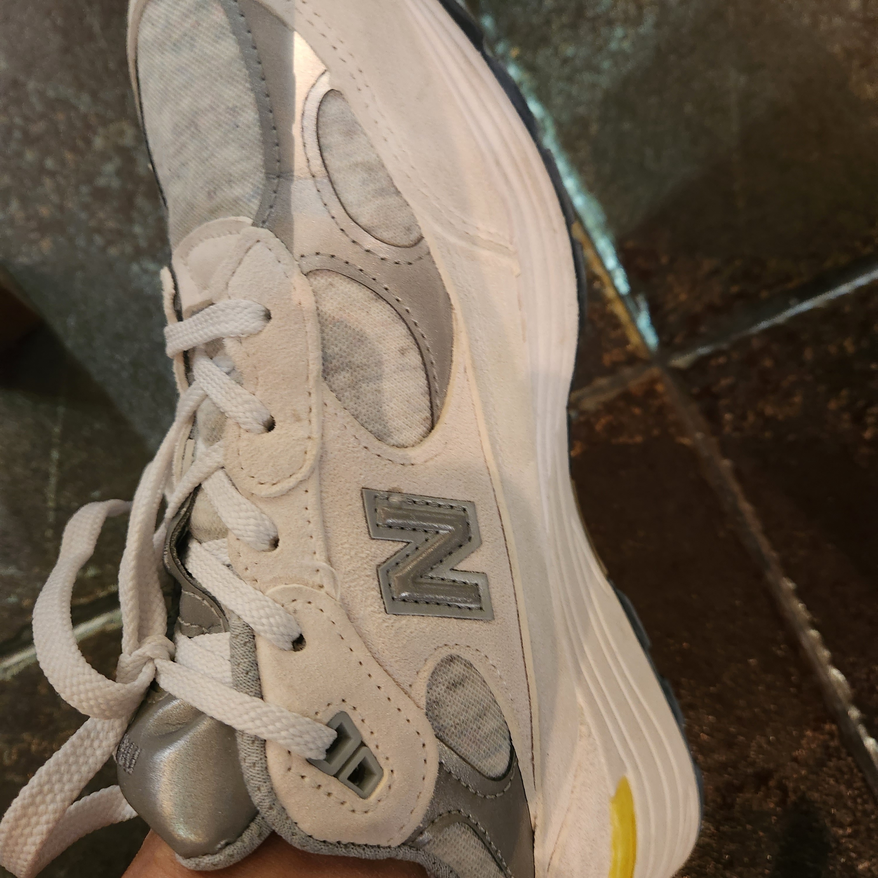 (W) New Balance 992 Made in USA White Cyclone 착용 스타일 - 2