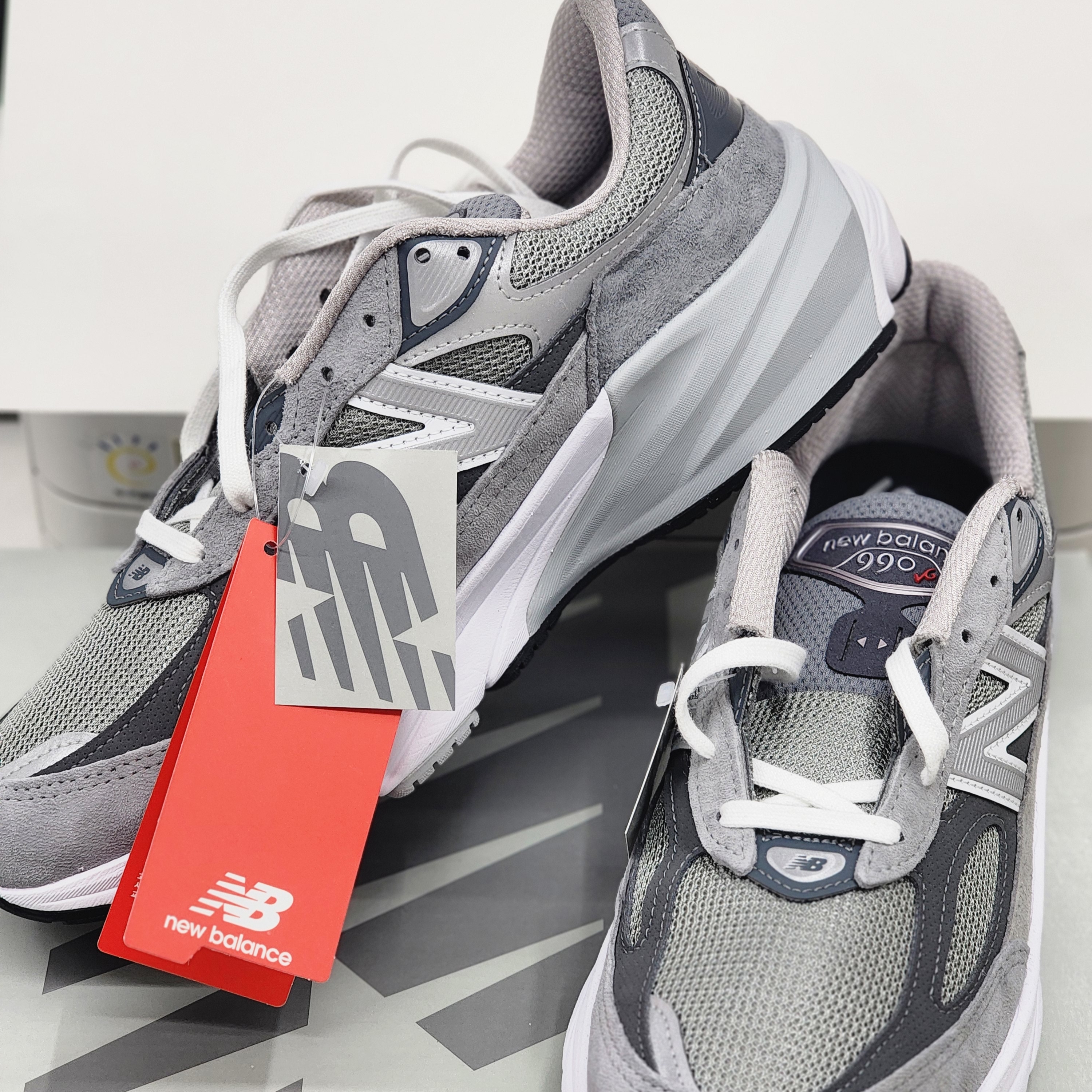 New Balance 990v6 Made in USA Grey - D Standard 착용 스타일