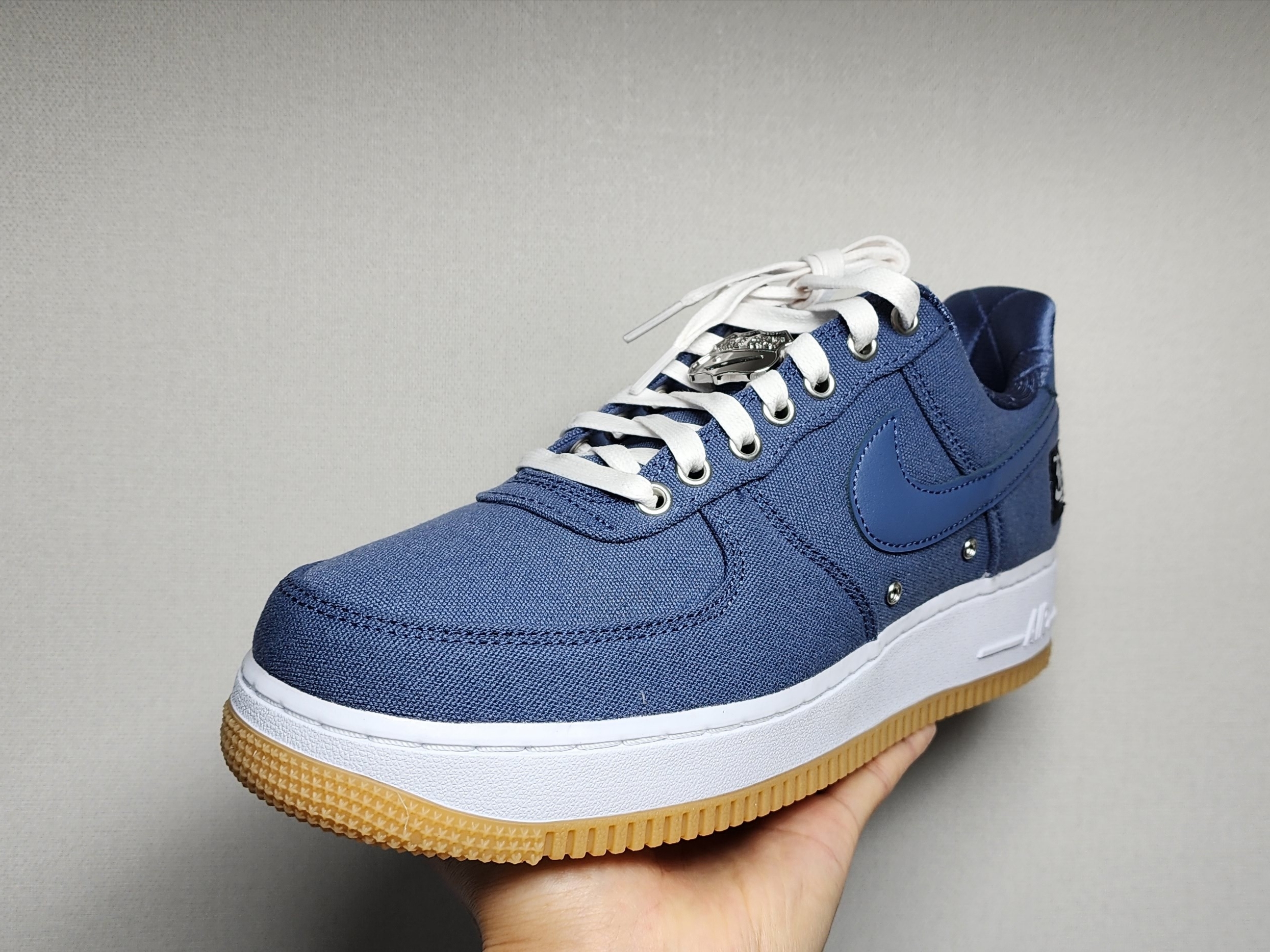 Nike Air Force 1 Low West Coast 착용 스타일
