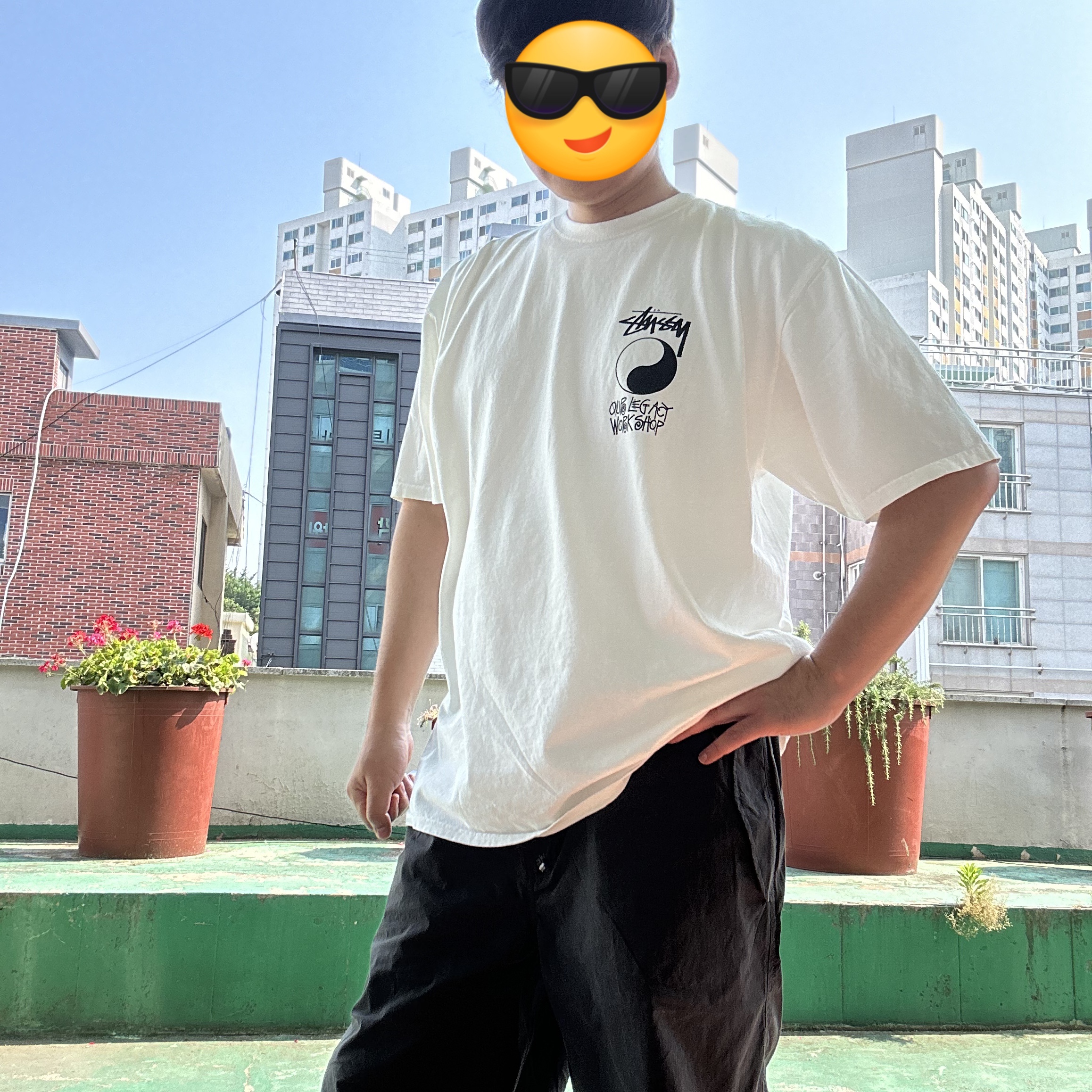 Stussy x Our Legacy Frame Pigment Dyed T-Shirt Natural, Stussy Nyco Over Trousers Washed Black 착용 스타일 - 1