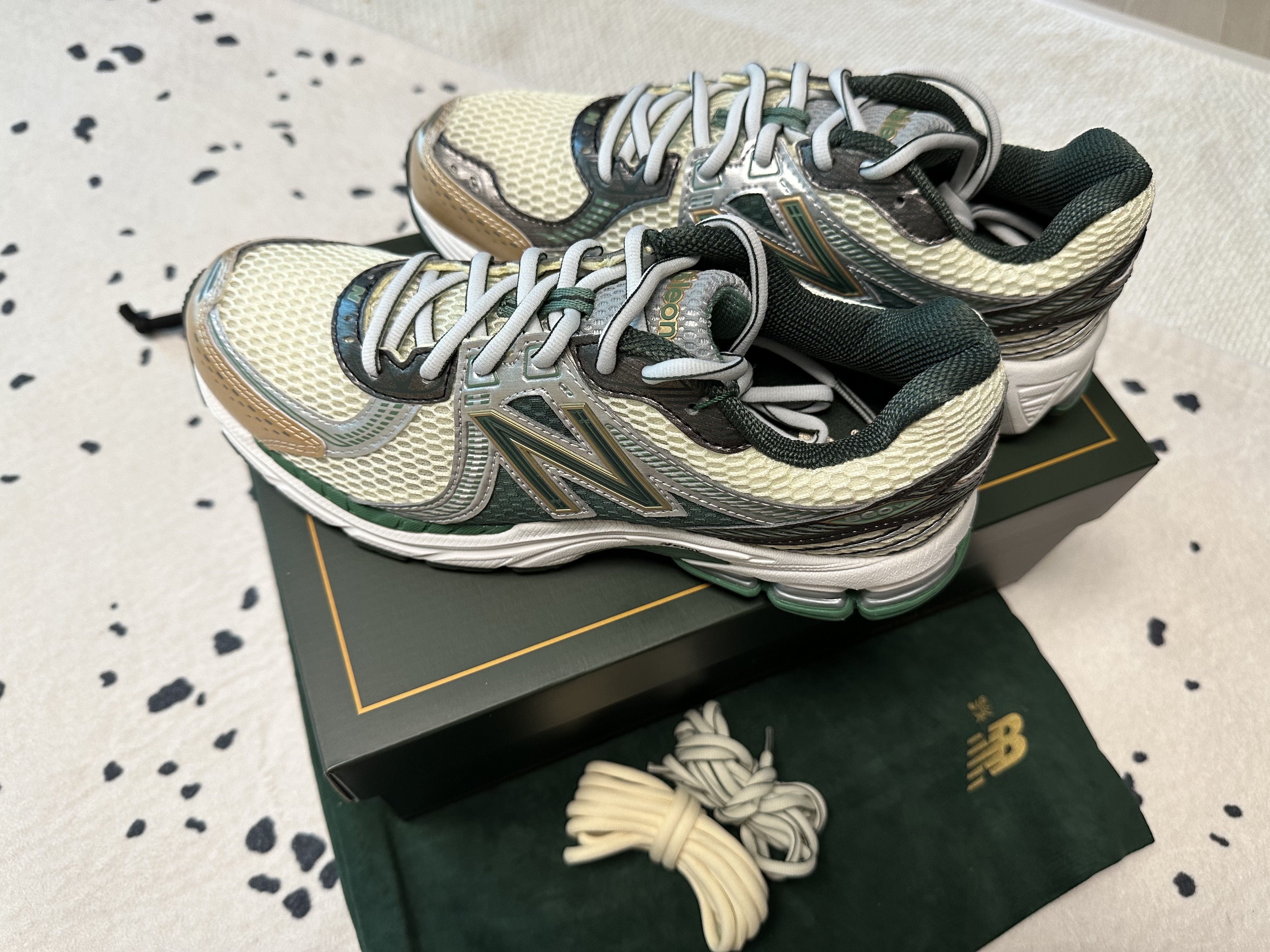 New Balance x Aime Leon Dore 860v2 Green 착용 스타일