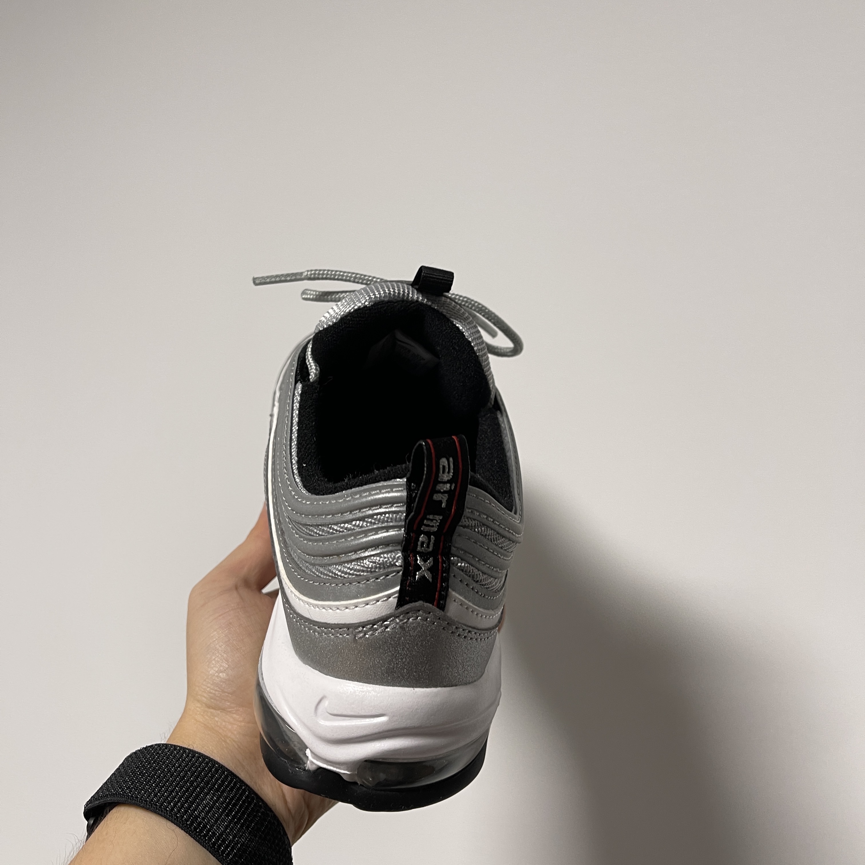 Nike Air Max 97 OG Silver Bullet 2022 착용 스타일 - 4