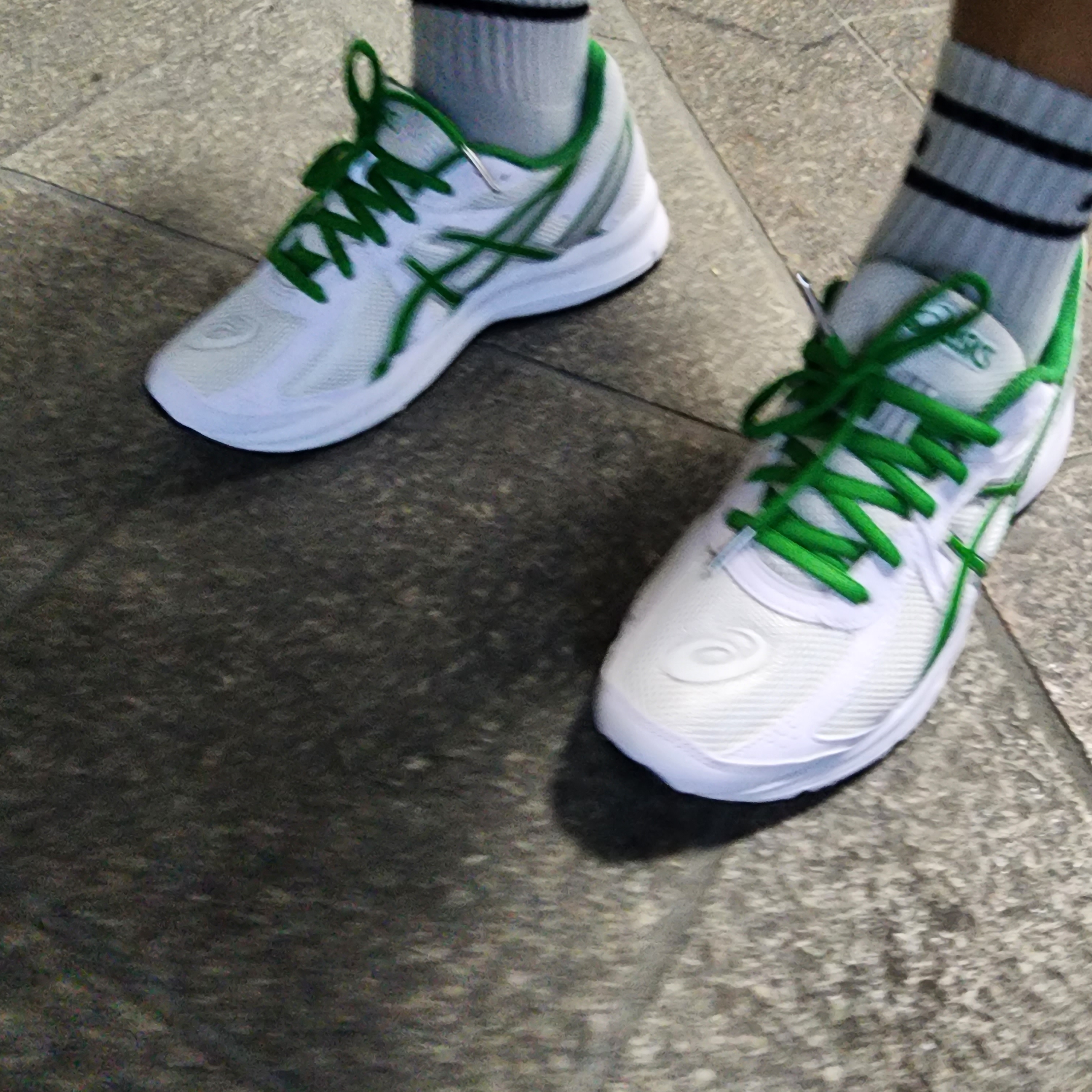 Asics Jog 100 S White Green - 2E Wide 착용 스타일 - 2