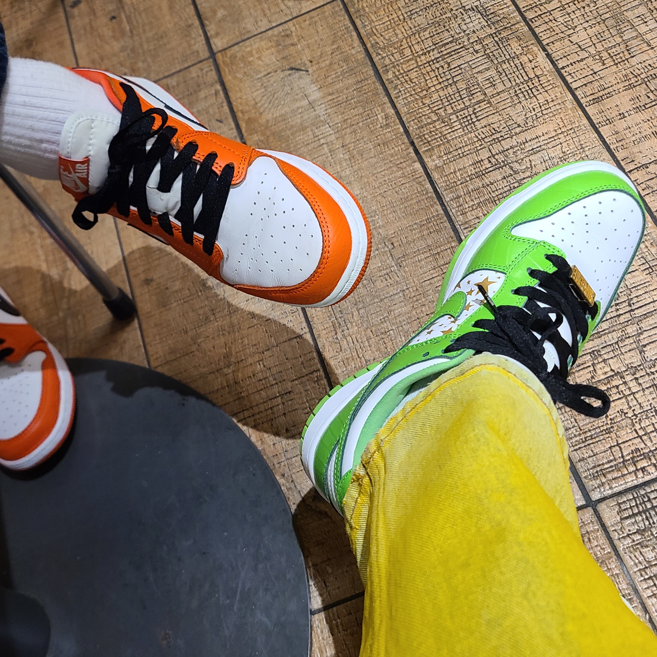 (GS) Jordan 1 Low OG Starfish, Nike x Supreme SB Dunk Low Mean Green 착용 스타일