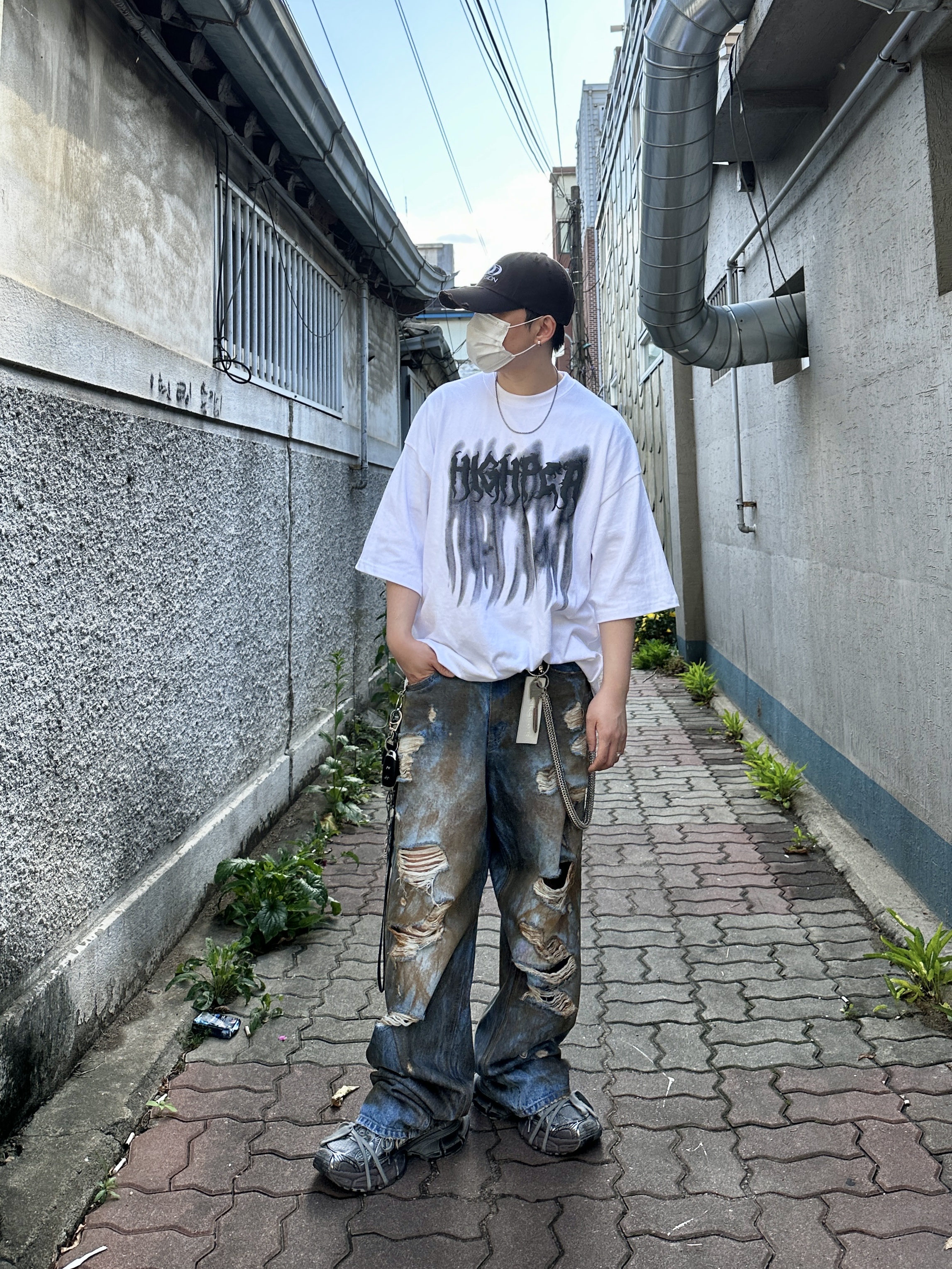 Balenciaga 3XL Sneakers Grey Black, Civision by CSC Vison Destroyed Cap Washed Black 착용 스타일 - 5