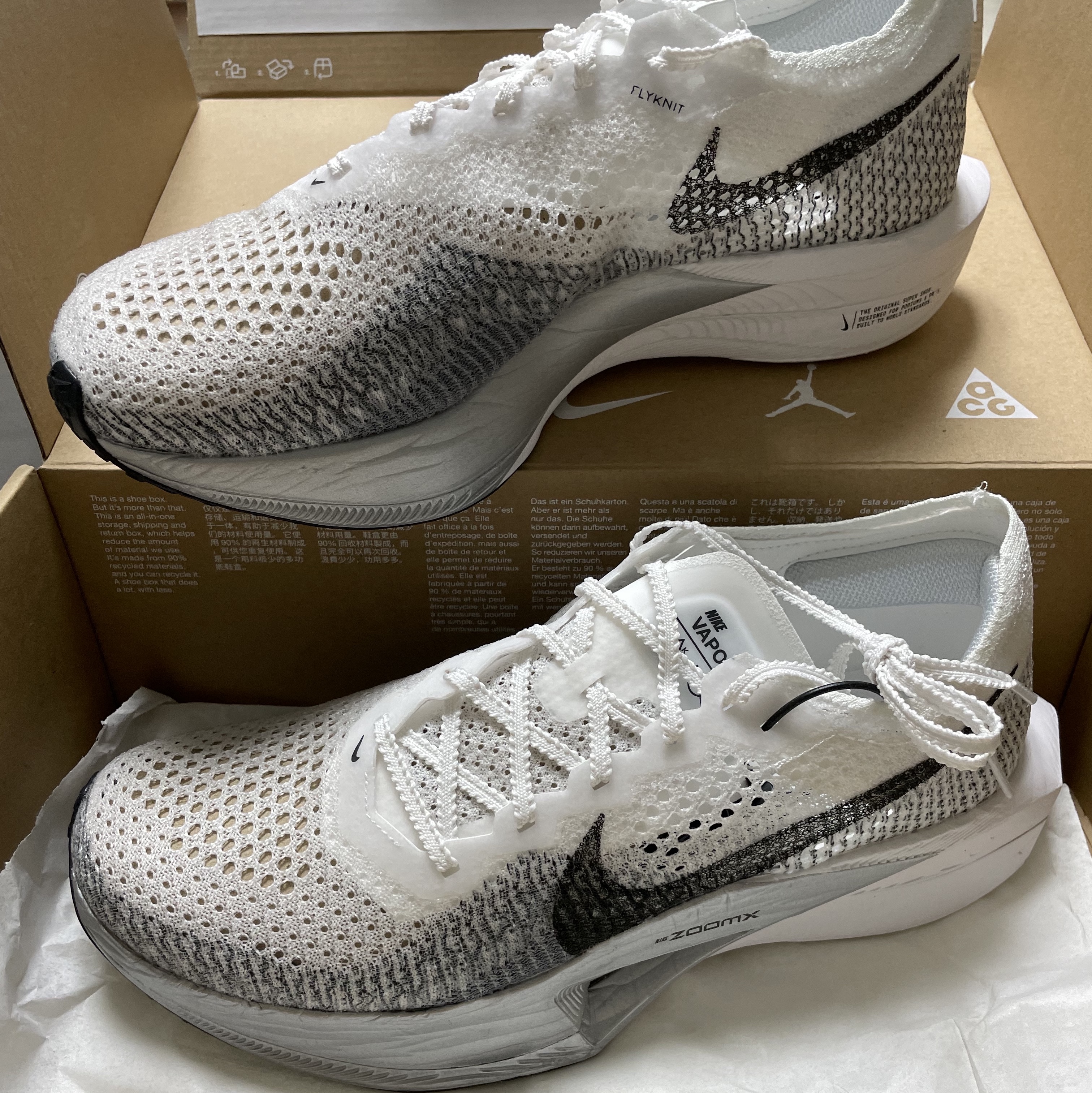 Nike ZoomX Vaporfly Next% 3 White Grey 착용 스타일