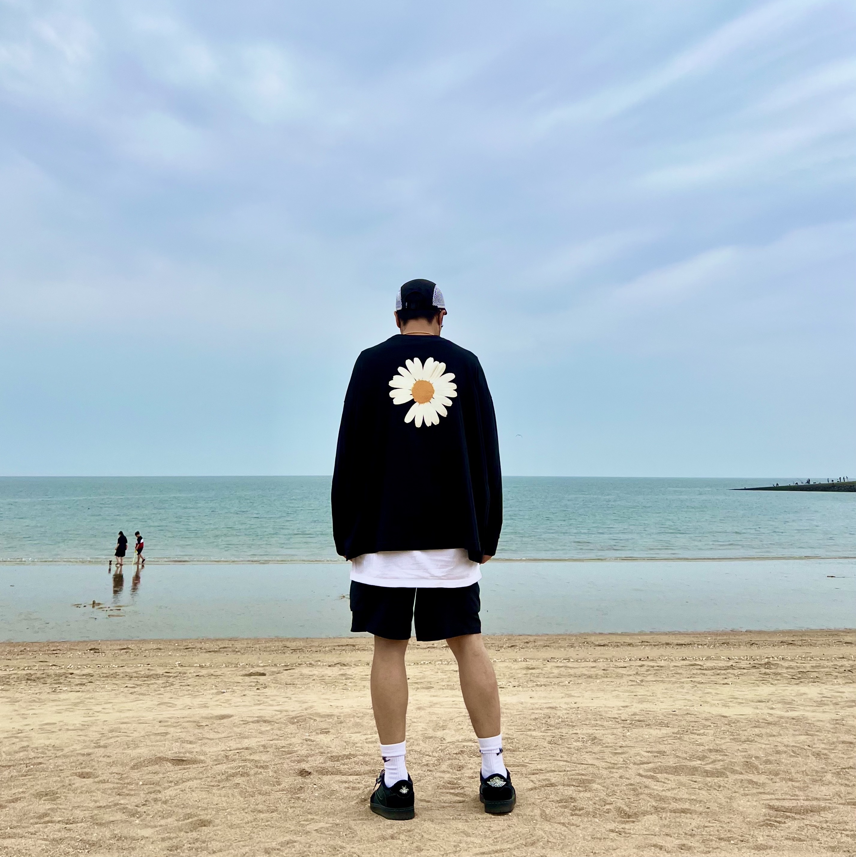 Nike x Peaceminusone LS T-Shirt Black (DR0098-010), Jordan 1 x Travis Scott Retro Low OG SP Black Phantom 착용 스타일