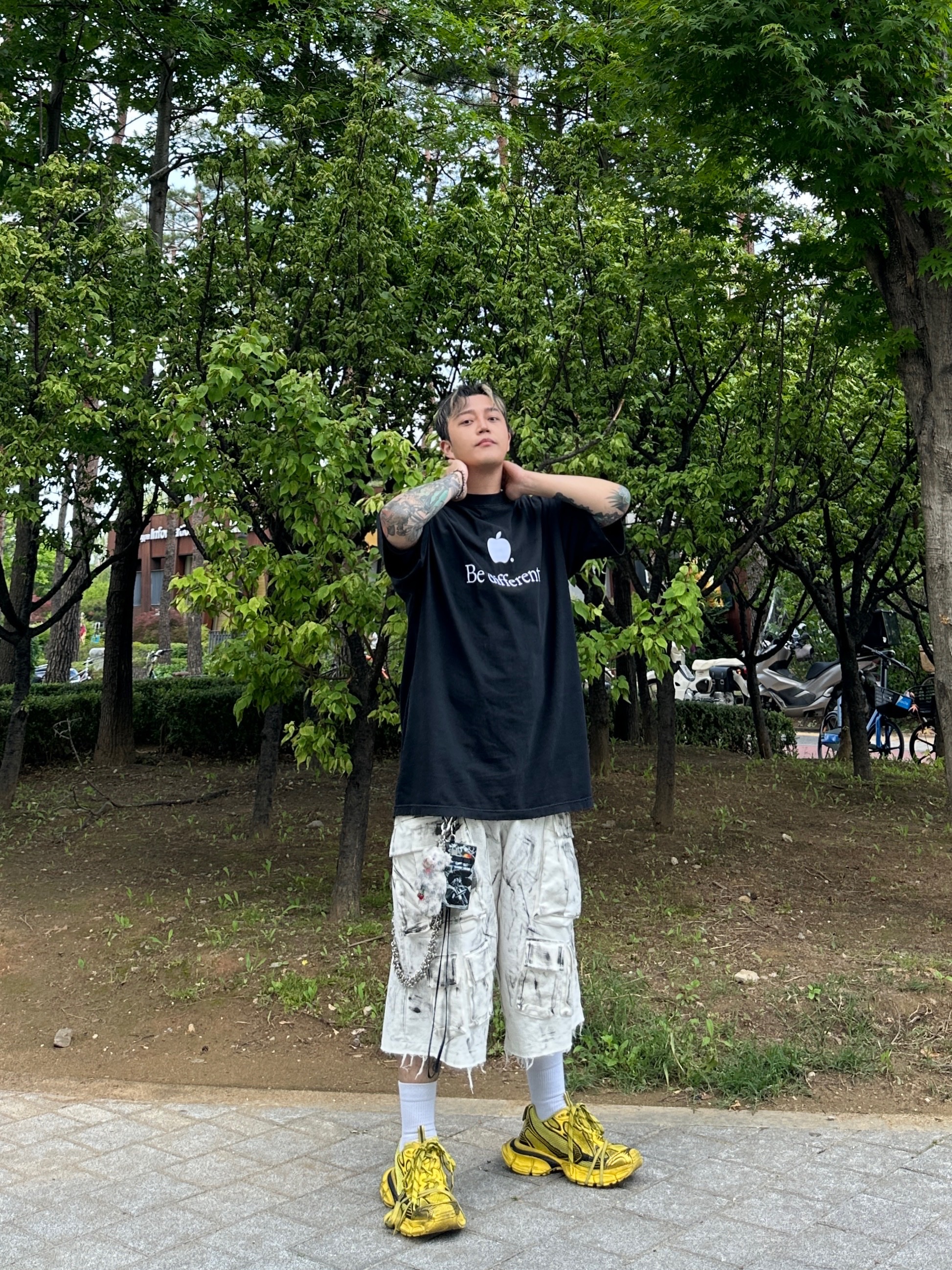 Balenciaga 3XL Sneakers Yellow Black, Nos Couleurs 01 Cargo Pants Dirty Washing 착용 스타일 - 1