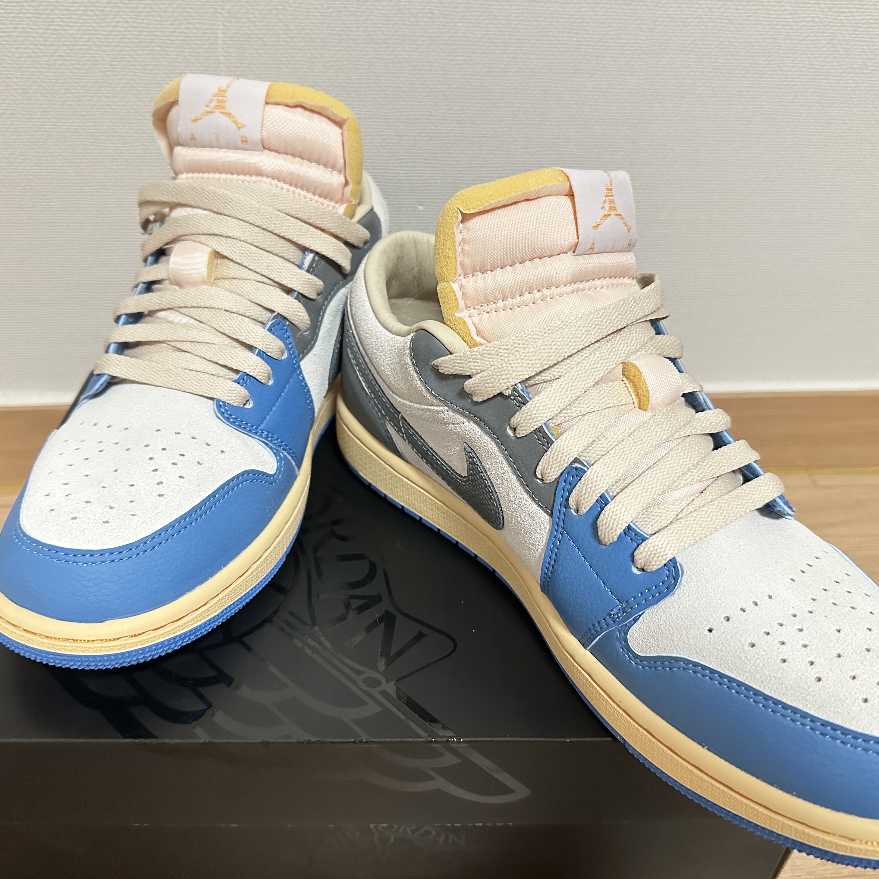 Jordan 1 Low SE Tokyo 96 착용 스타일 - 1