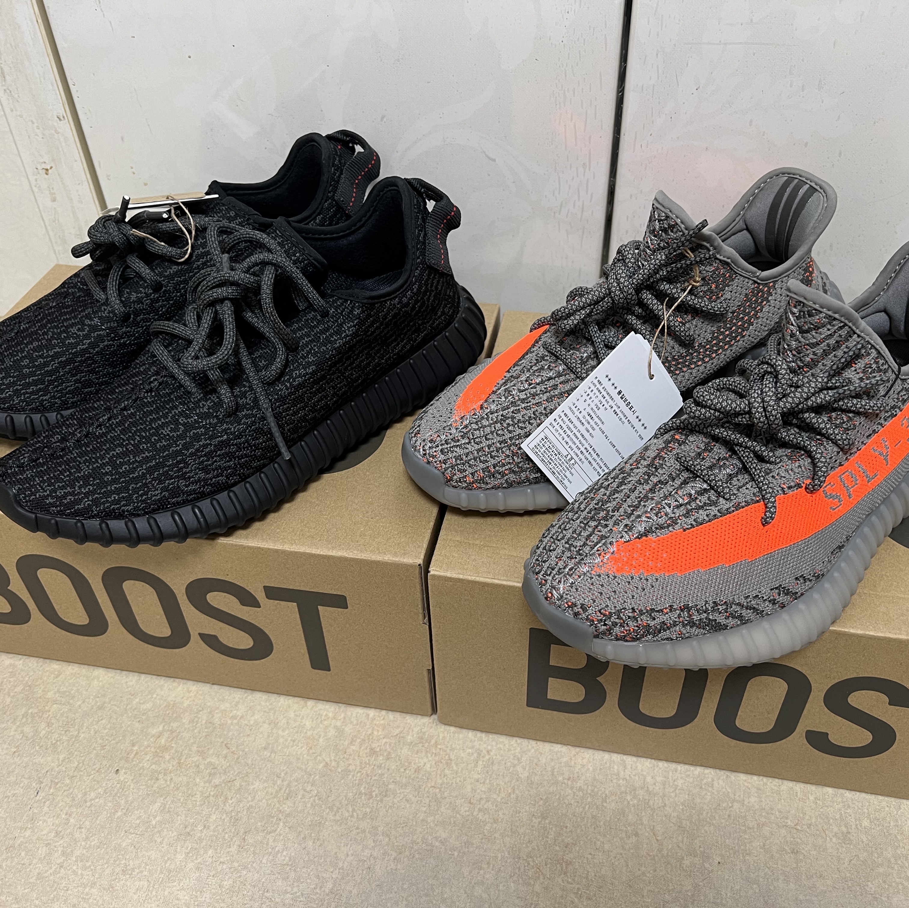 Adidas Yeezy Boost 350 Pirate Black 2023, Adidas Yeezy Boost 350 V2 Beluga - Reflective 착용 스타일