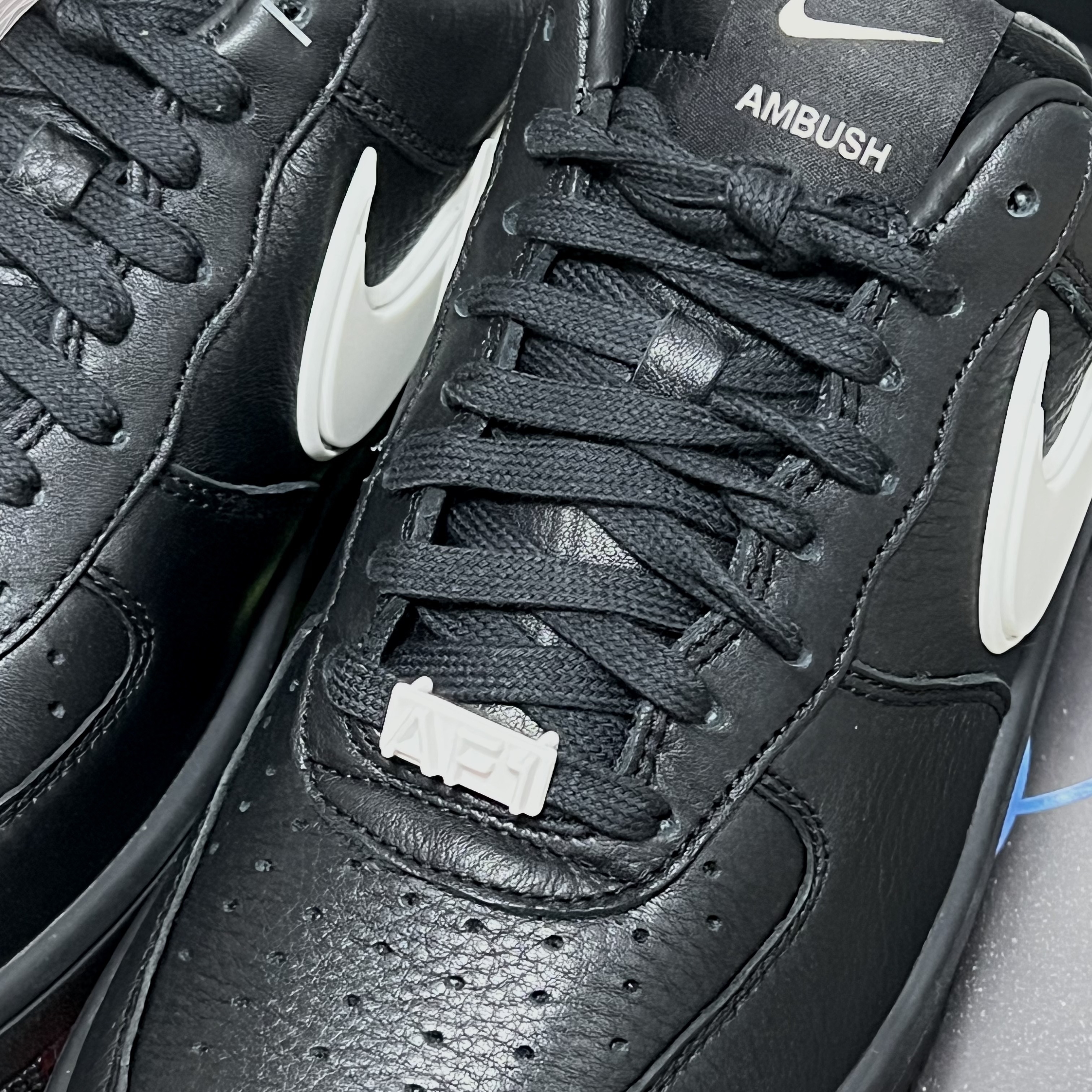 Nike x Ambush Air Force 1 Low SP Black 착용 스타일 - 2