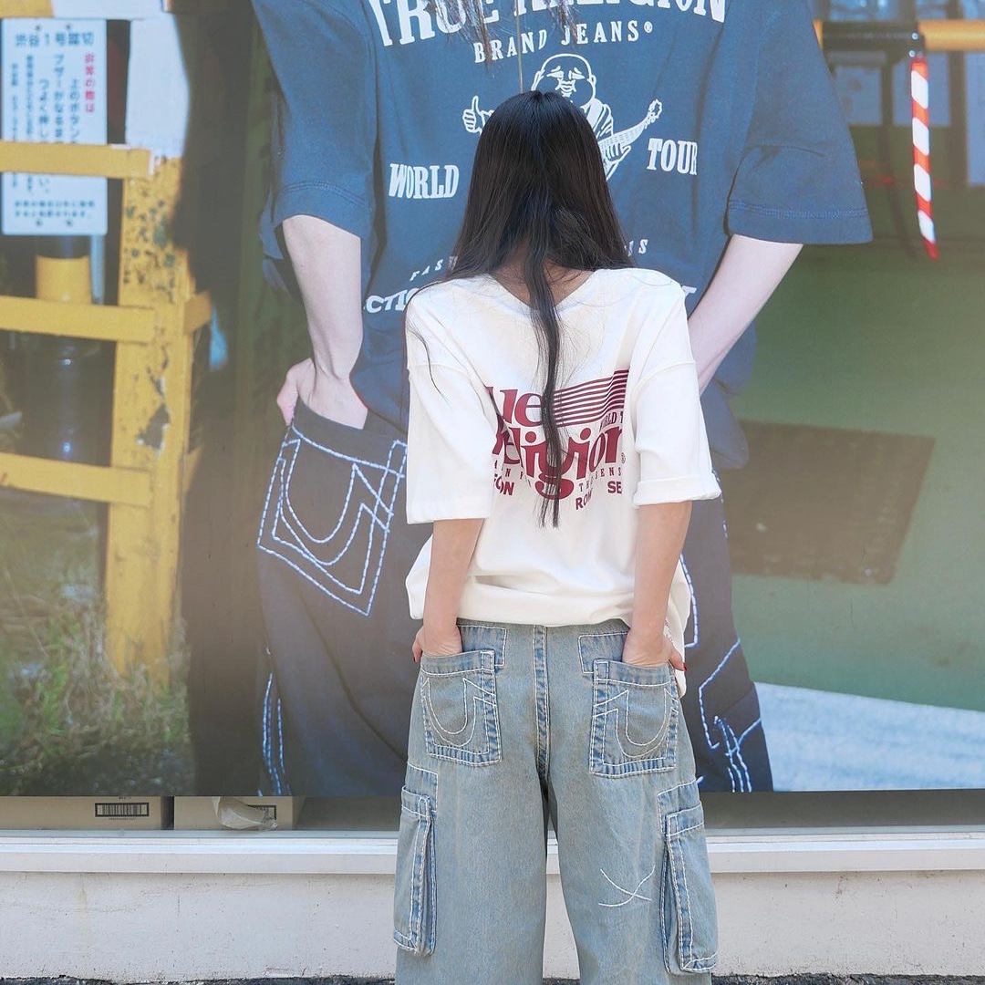True Religion Vision Logo T-Shirt White, True Religion Vision Logo T-Shirt Melange Grey 착용 스타일