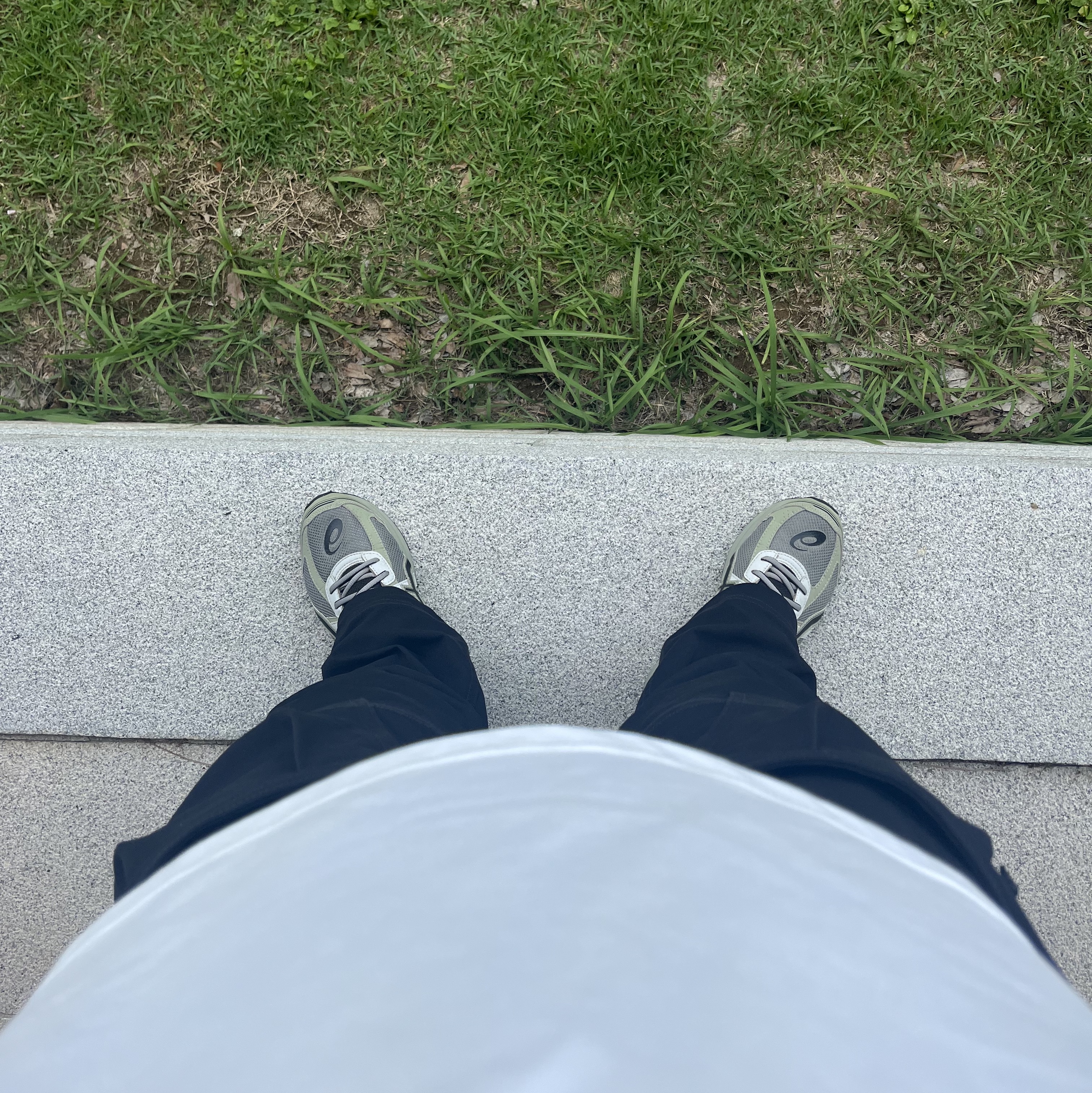 Nike ACG Heritage 86 Cap Black Light Smoke Grey, Nike ACG LBR T-Shirt Summit White - Asia 착용 스타일 - 2