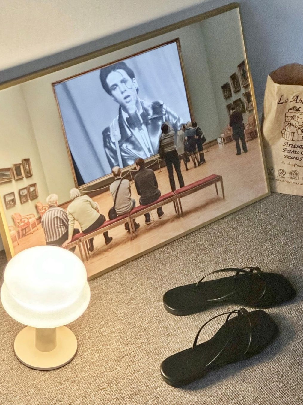 Say Touche Gallery Mirror 착용 스타일