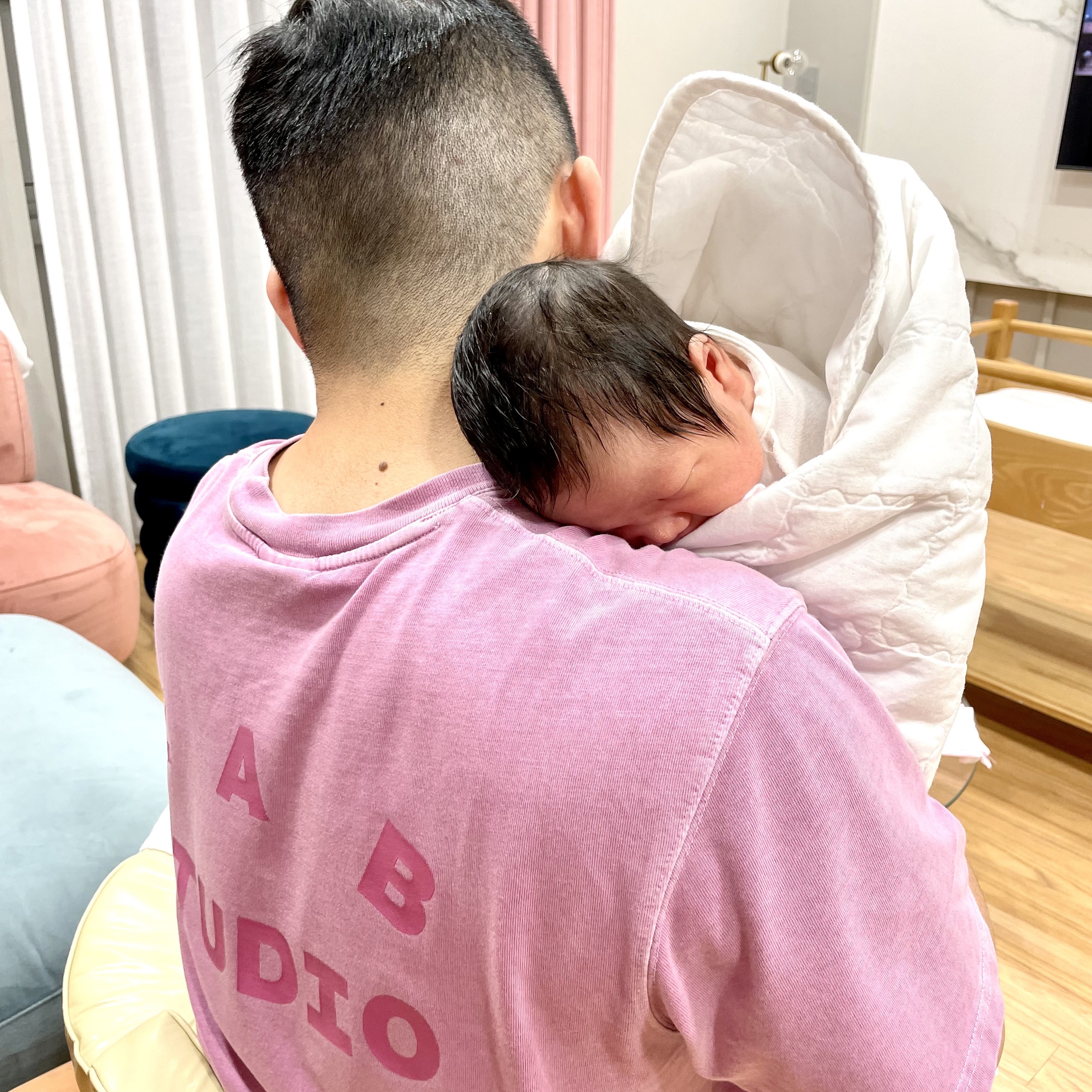 IAB Studio Pigment T-Shirt Magenta 착용 스타일 - 1