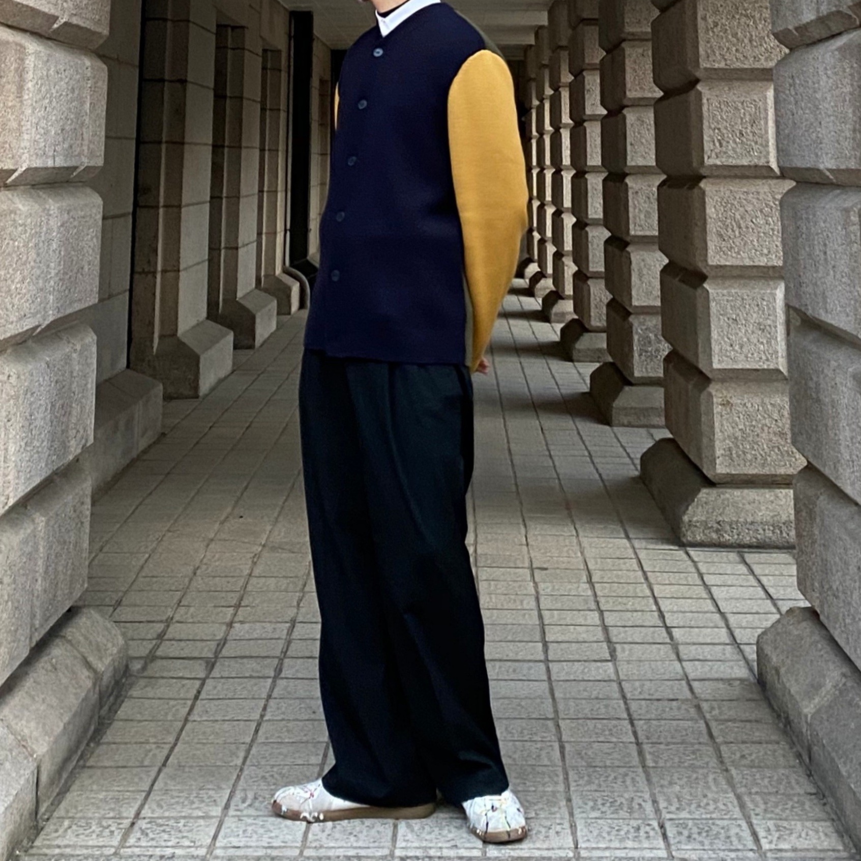 Maison Margiela Replica Paint Drop Sneakers 착용 스타일 - 4