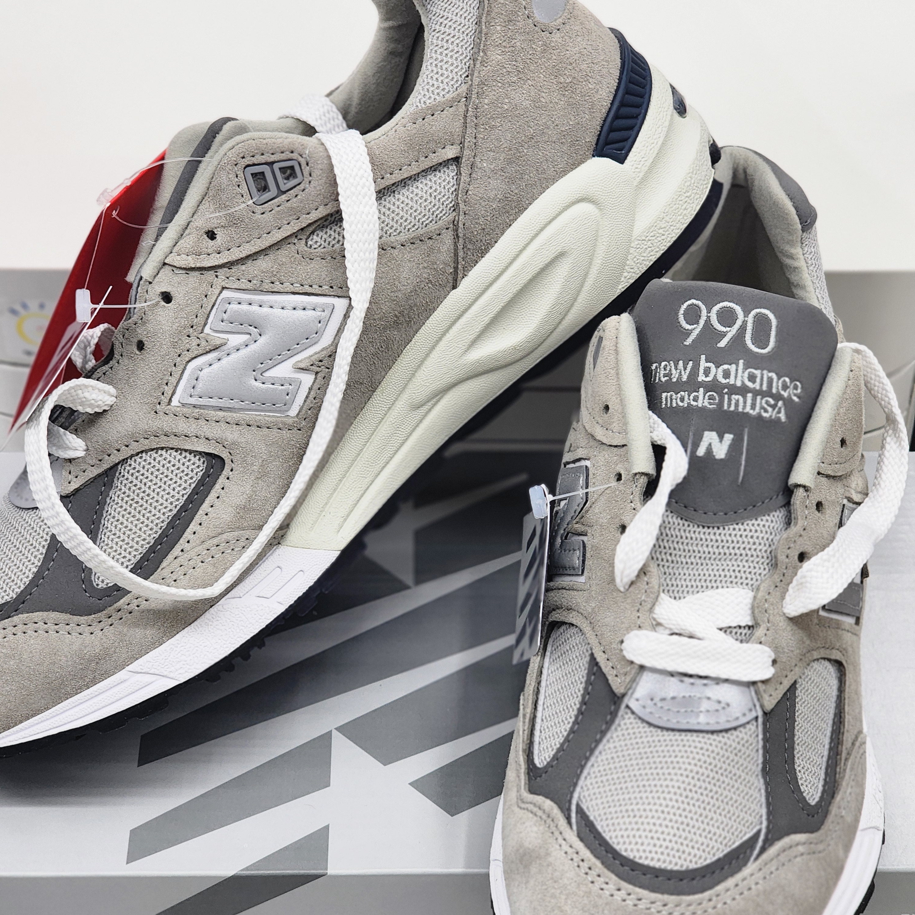 New Balance 990v2 Made in USA Grey 착용 스타일