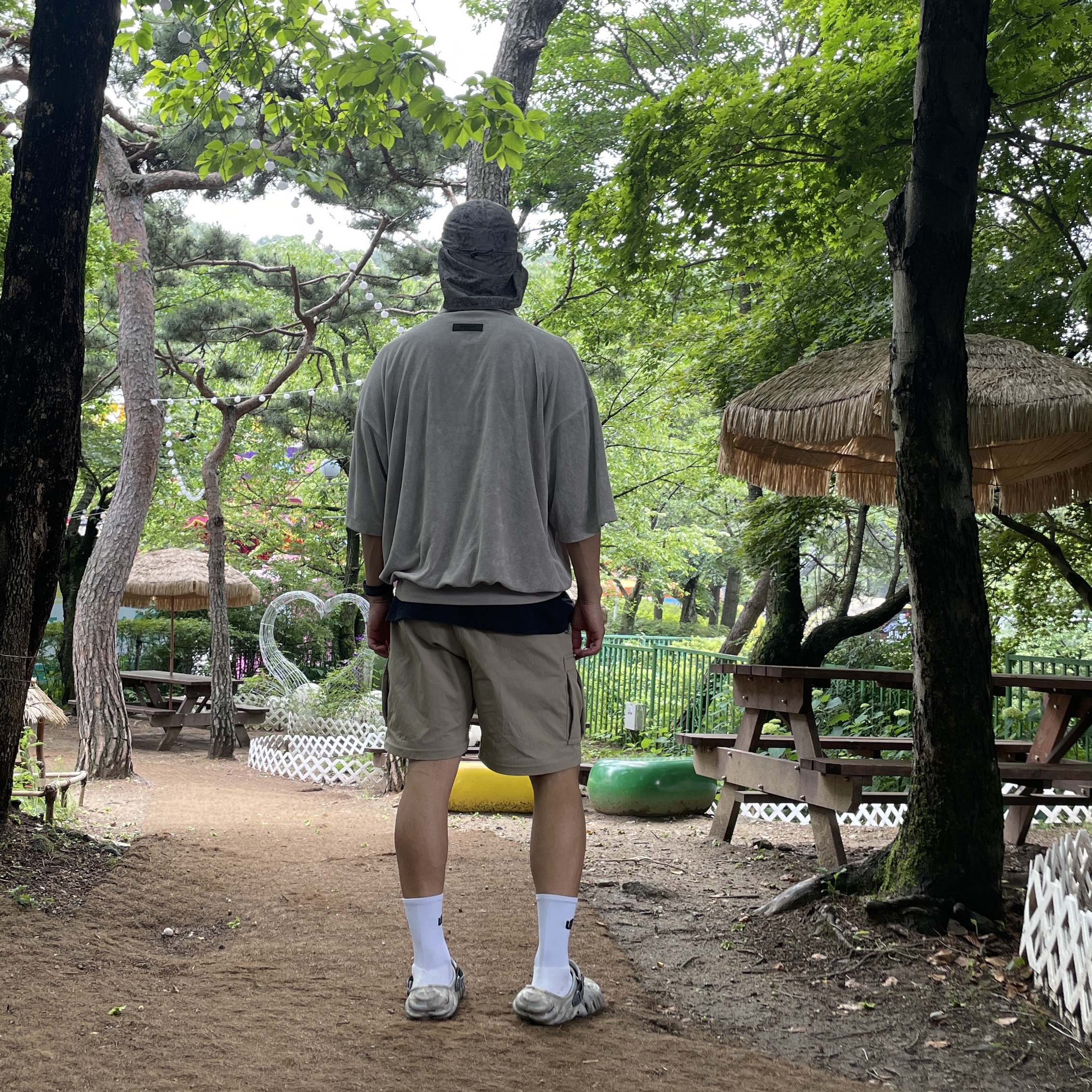 Crocs Echo Marbled Clog Bone Multi, Nike ACG Smith Summit Pants Khaki - Asia 착용 스타일