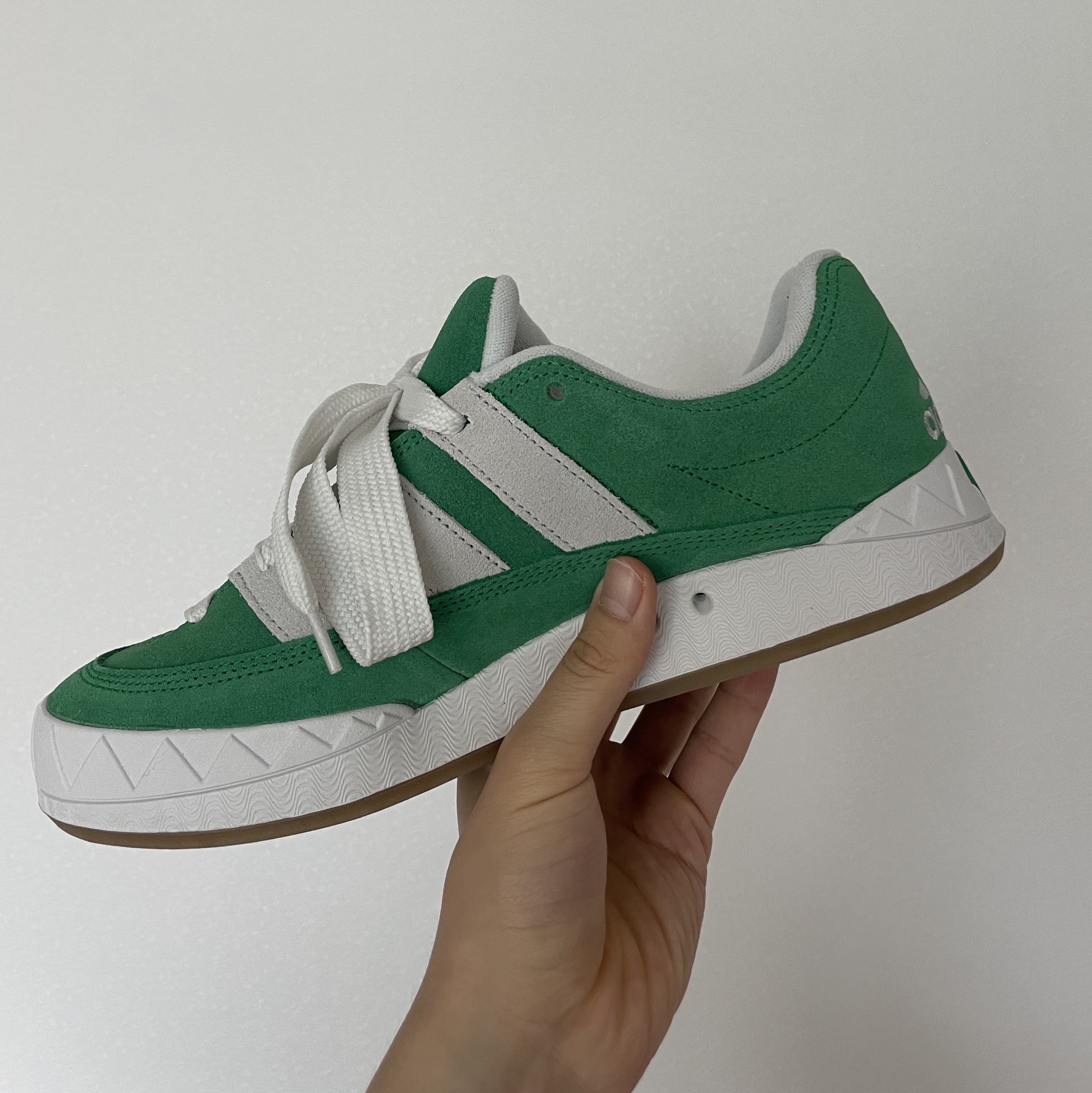Adidas Adimatic Green 착용 스타일