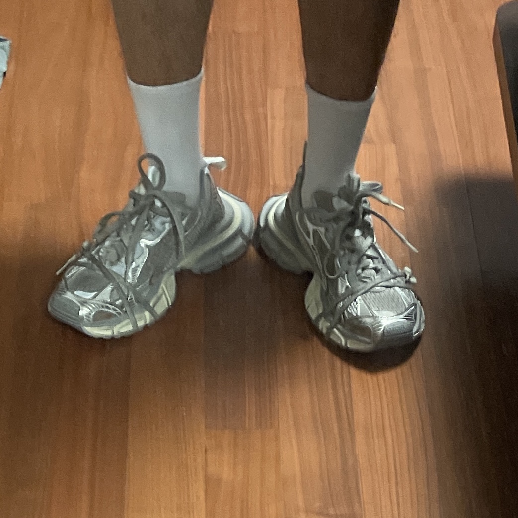 Balenciaga 3XL Sneakers Light Beige 착용 스타일 - 3