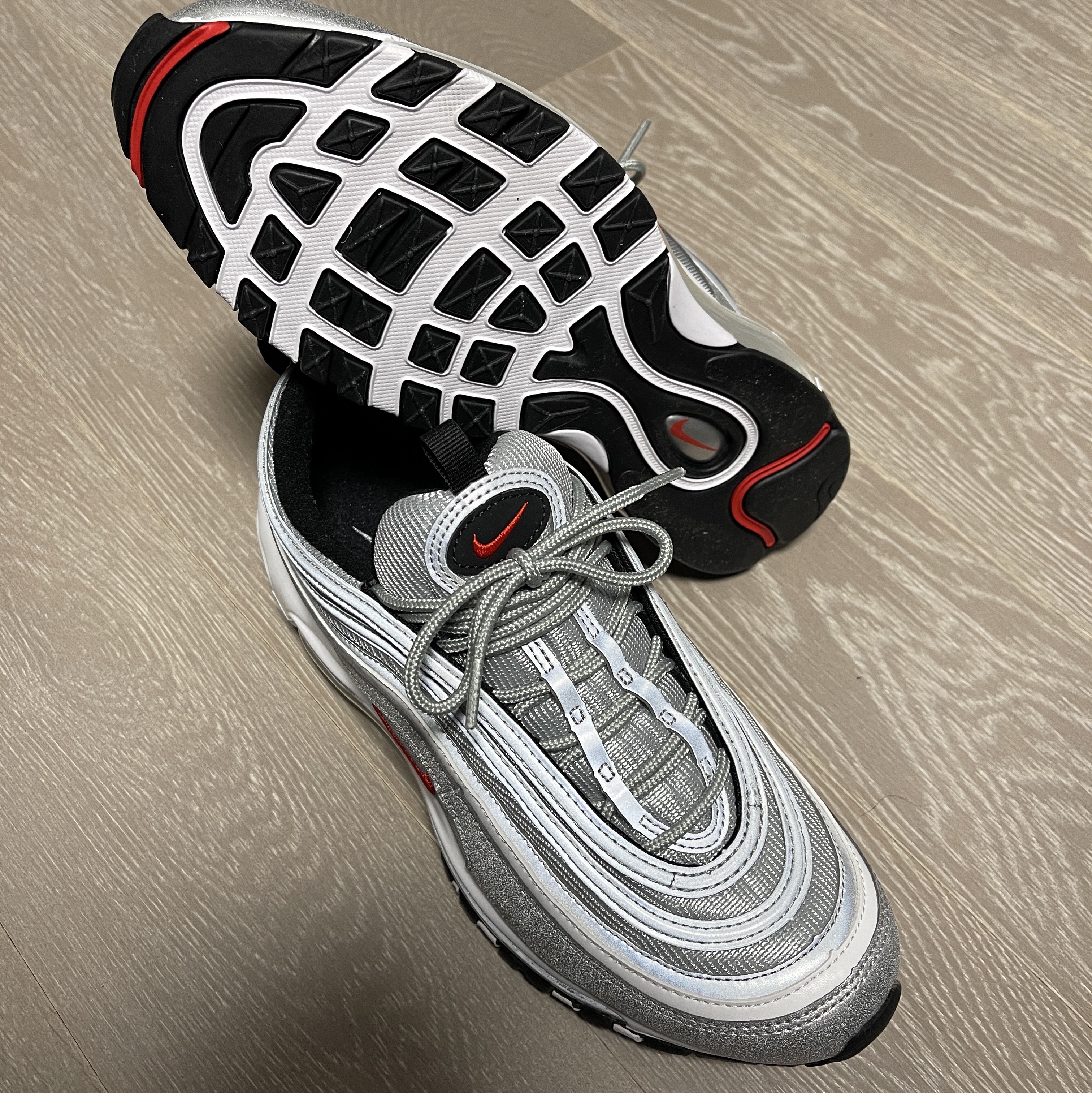Nike Air Max 97 OG Silver Bullet 2022 착용 스타일 - 5