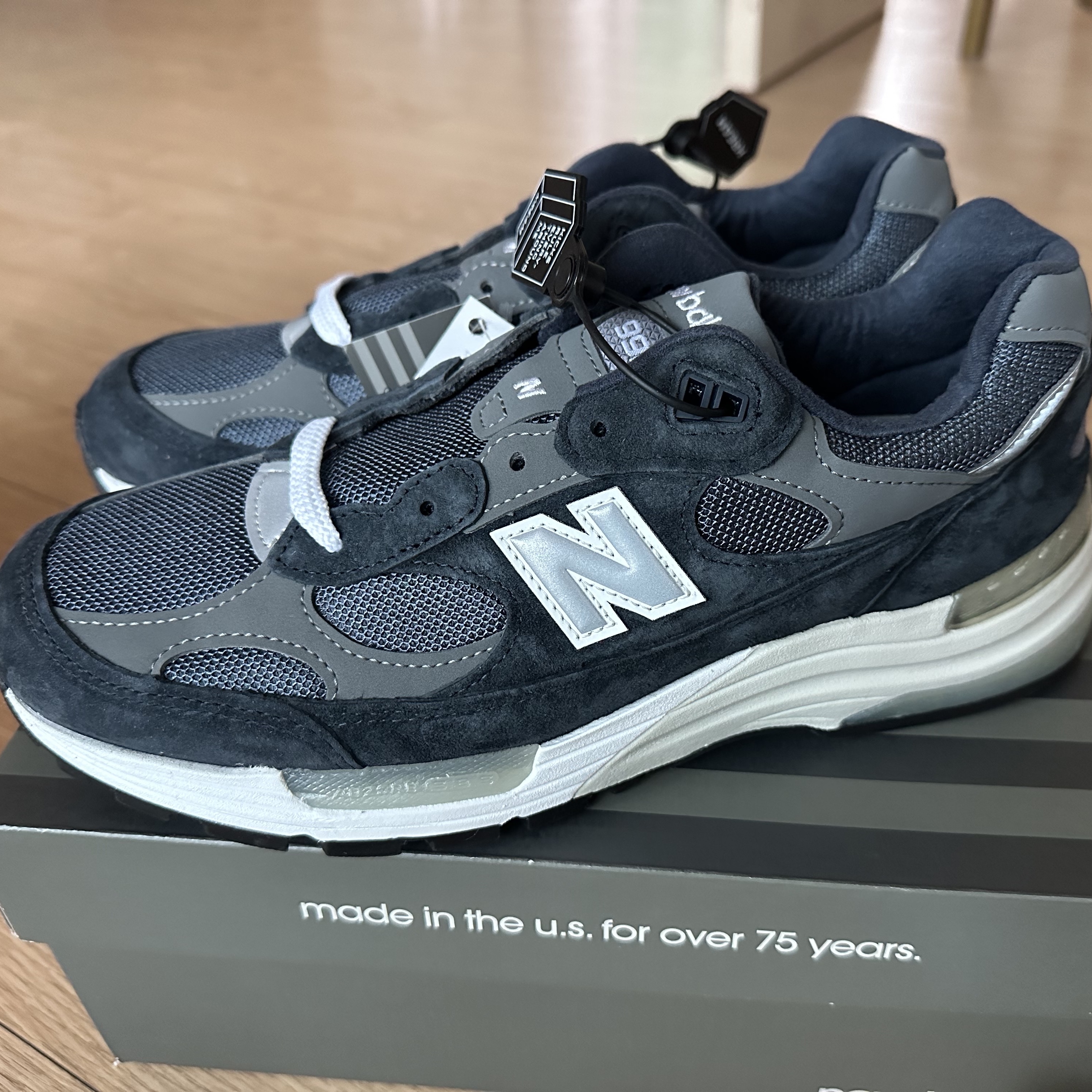 New Balance 992 Made in USA Navy 착용 스타일