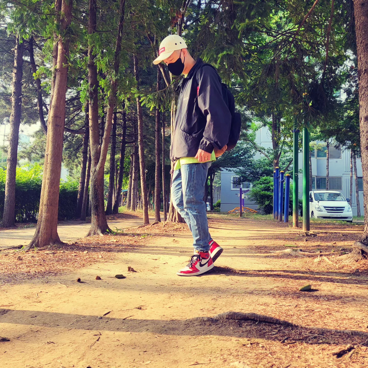 Supreme Military Camp Cap Stone - 22SS, Essentials Track Jacket Black - 20FW 착용 스타일 - 1