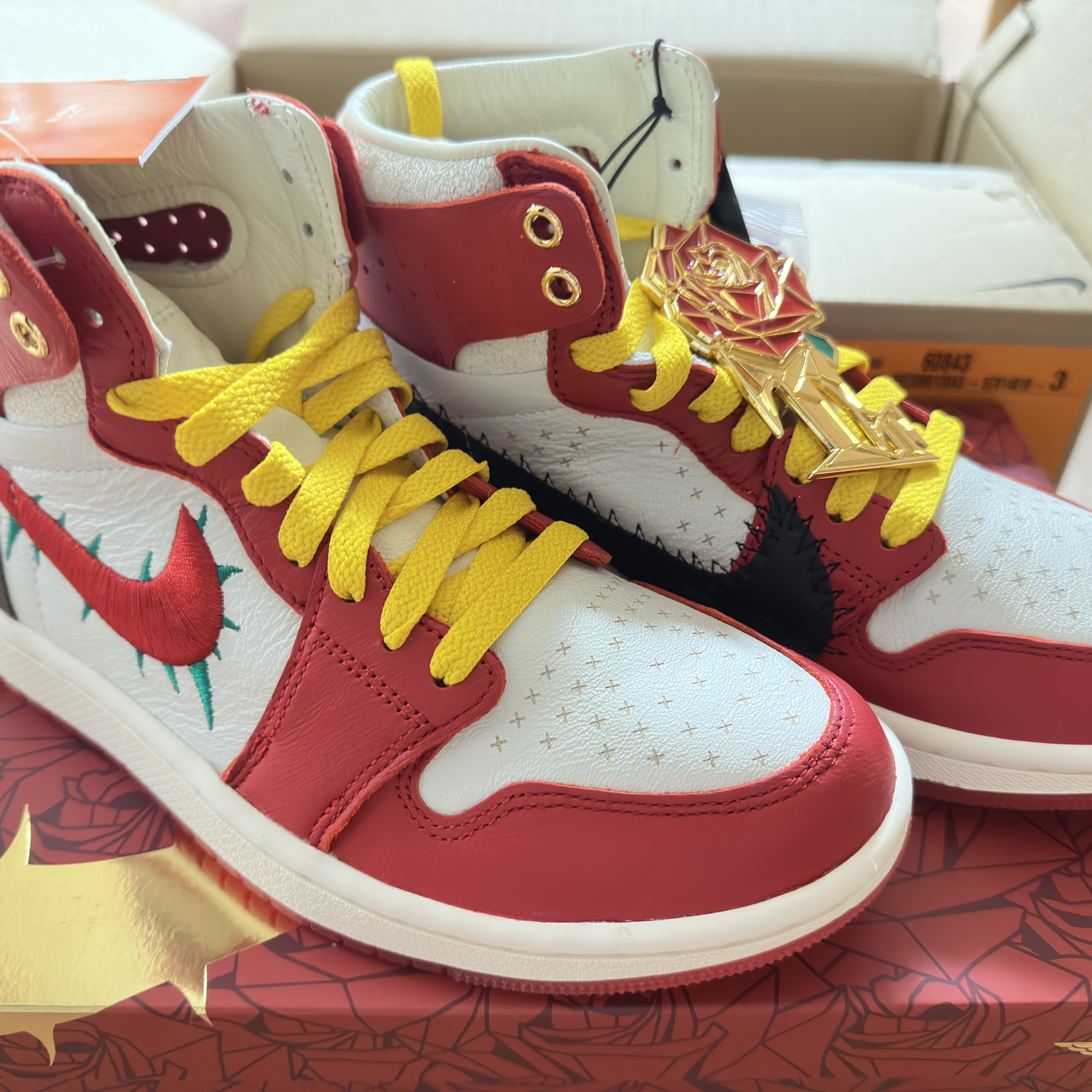 (W) Jordan 1 x Teyana Taylor Zoom CMFT 2 Gym Red 착용 스타일 - 1