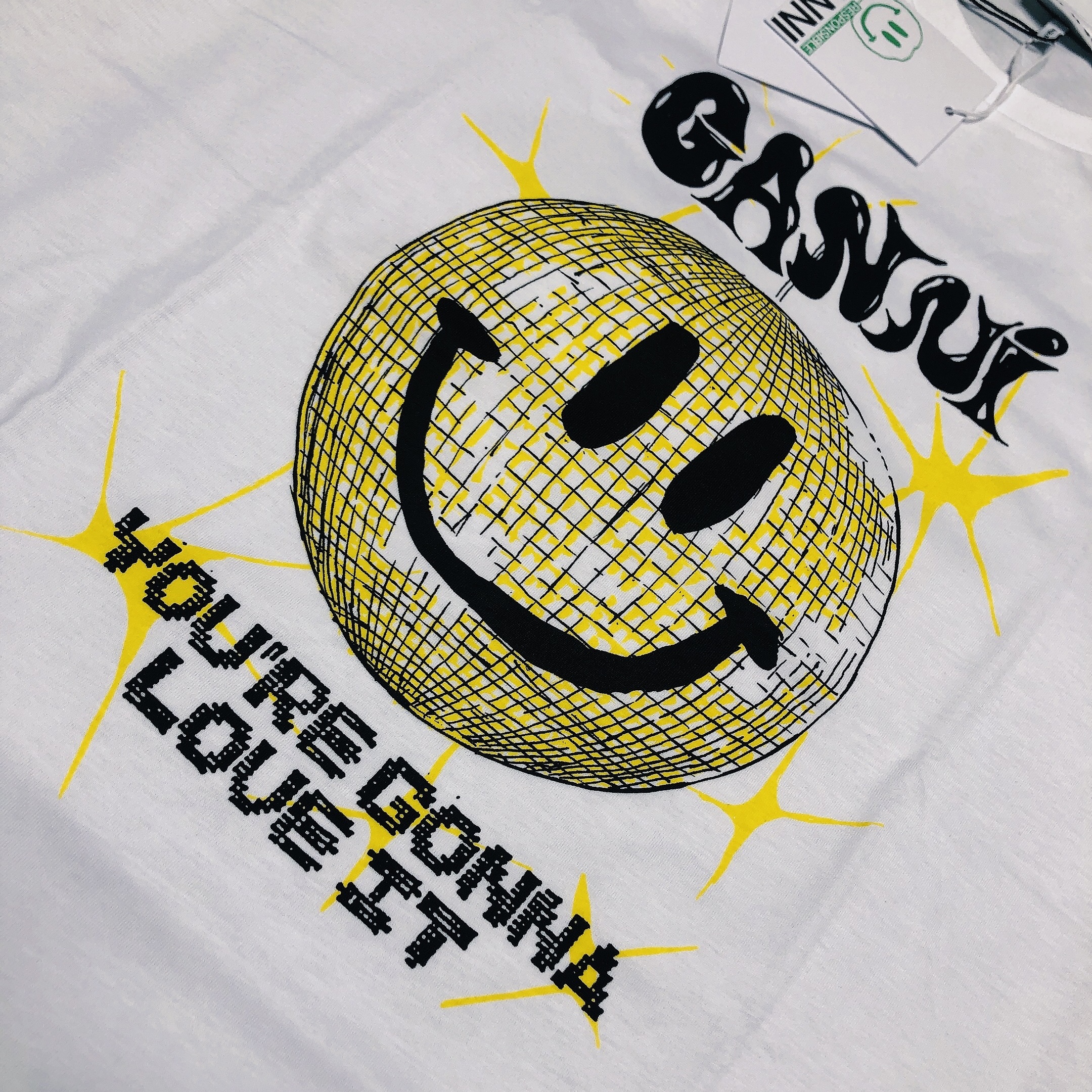 (W) Ganni Yellow Smiley Relaxed T-Shirt Bright White 착용 스타일 - 2
