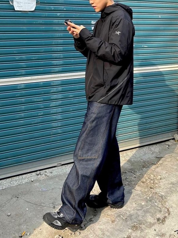Helixclothing Missile Pants Rmx Indigo Blue, Arc'teryx Squamish Hoody Black 착용 스타일