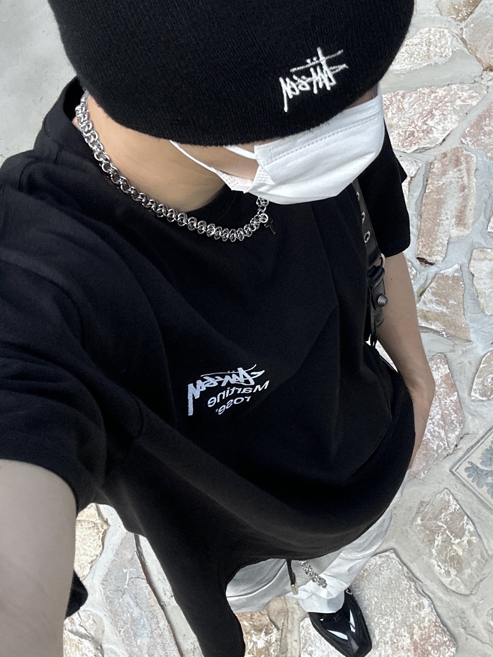 Stussy Basic Skullcap Beanie Black, Stussy x Martine Rose Collage Pigment Dyed T-Shirt Black 착용 스타일 - 2