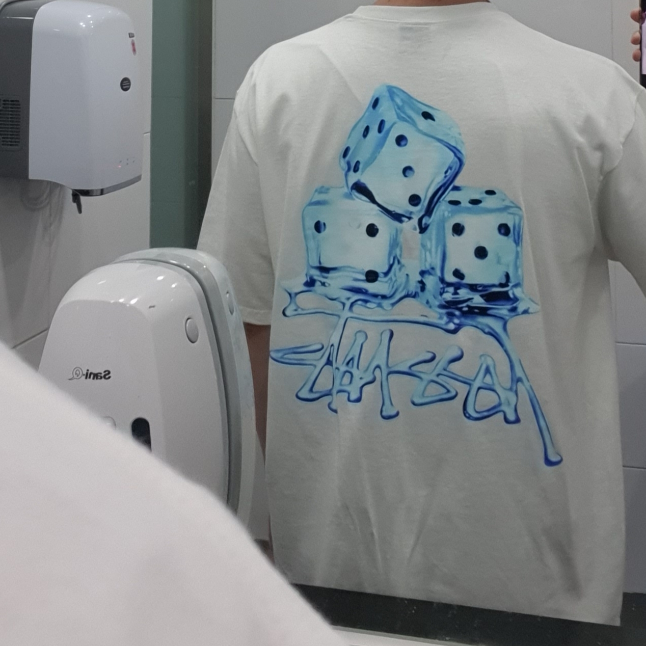Stussy Melted T-Shirt White 착용 스타일