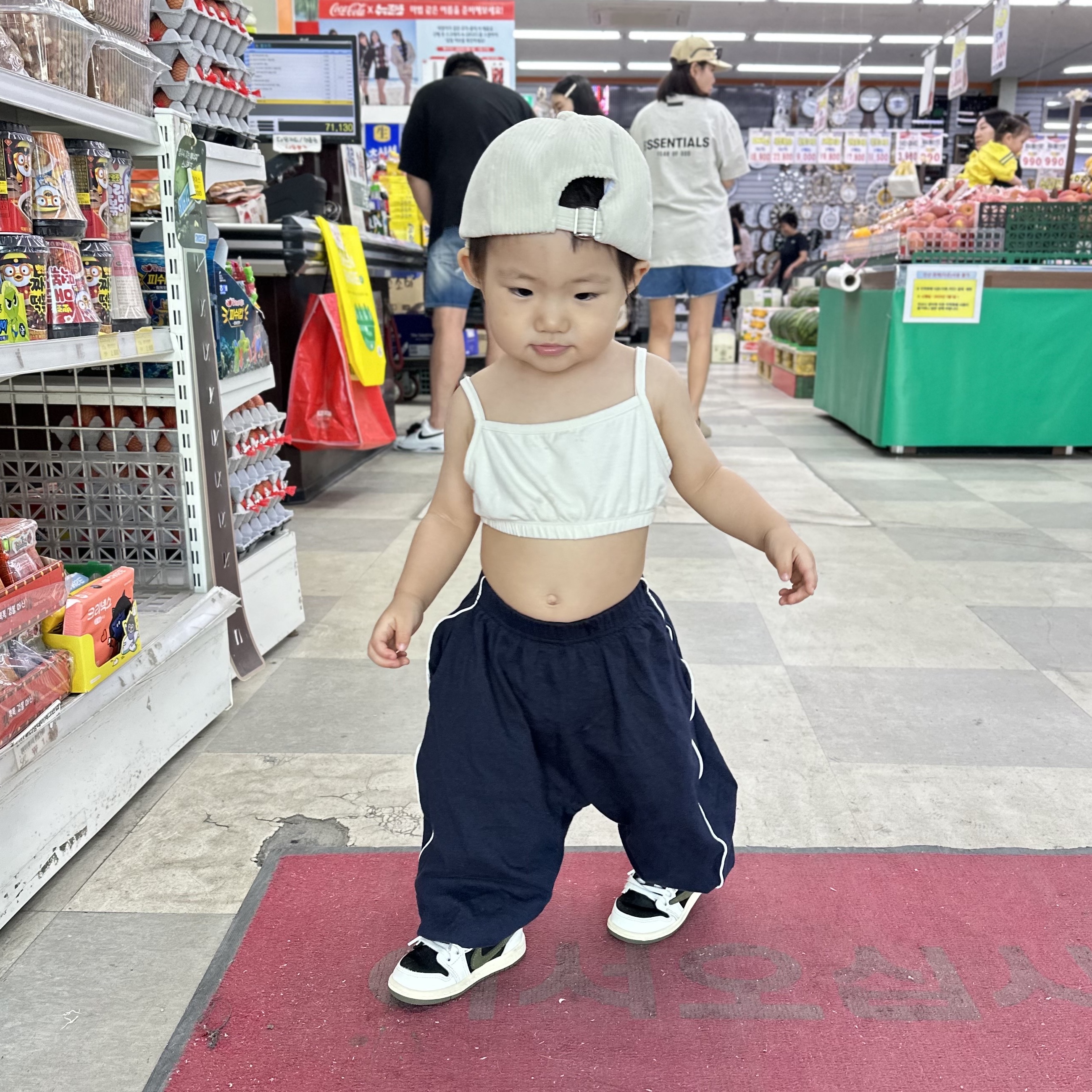 (TD) Jordan 1 x Travis Scott Retro Low OG SP Medium Olive 착용 스타일 - 2