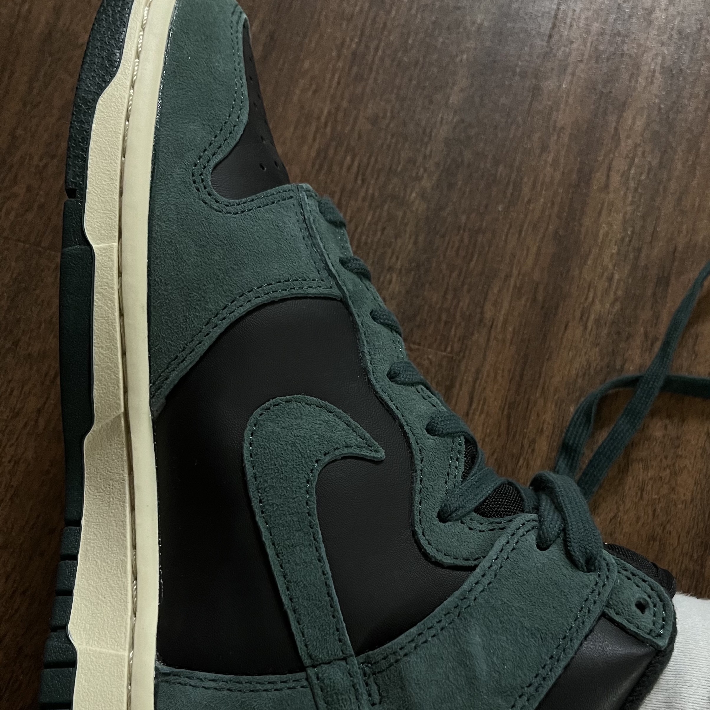 Nike Dunk High Retro PRM Faded Spruce 착용 스타일 - 3