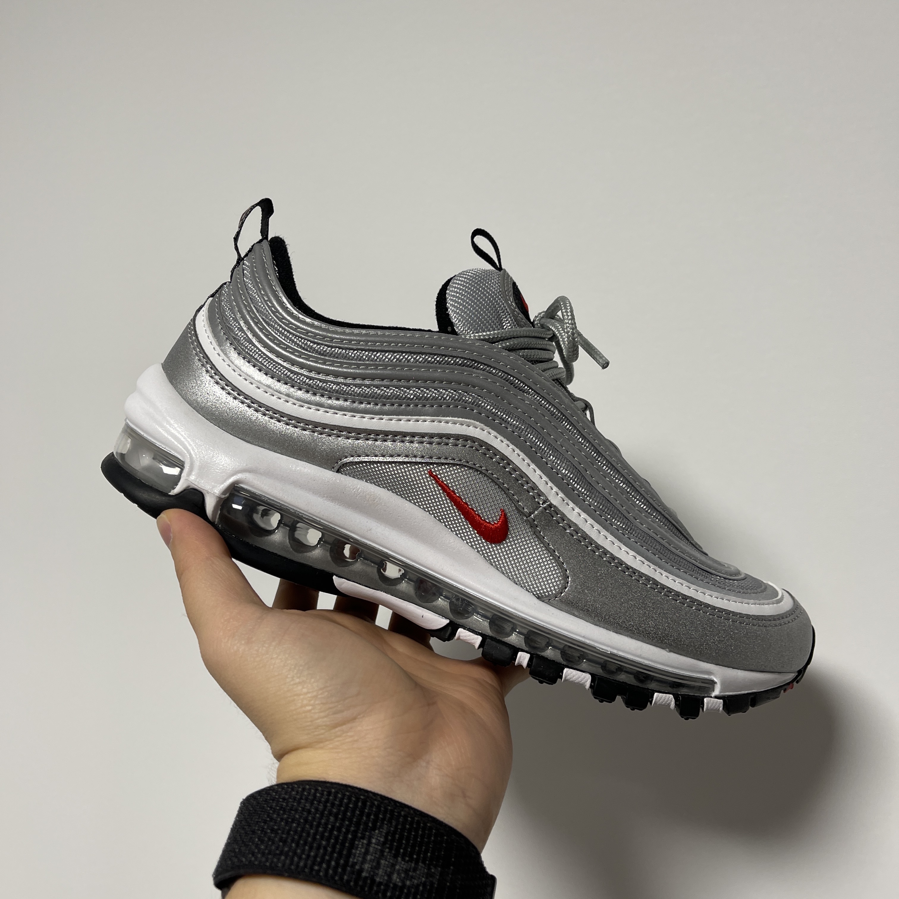 Nike Air Max 97 OG Silver Bullet 2022 착용 스타일 - 1