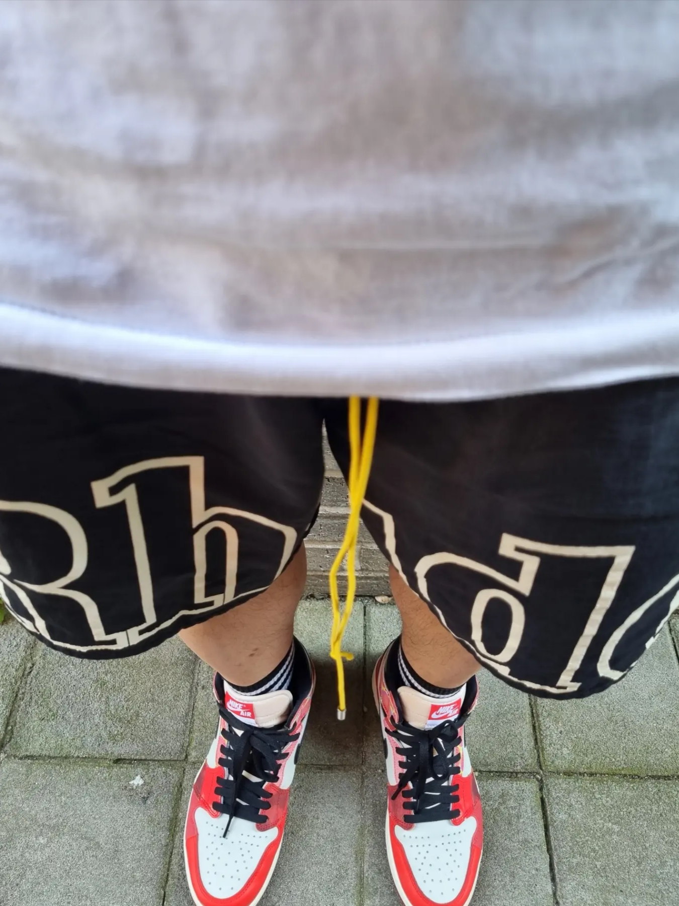 Jordan 1 Retro High Spider-Man Next Chapter, Nike x Acronym Blazer Low Black 착용 스타일 - 3