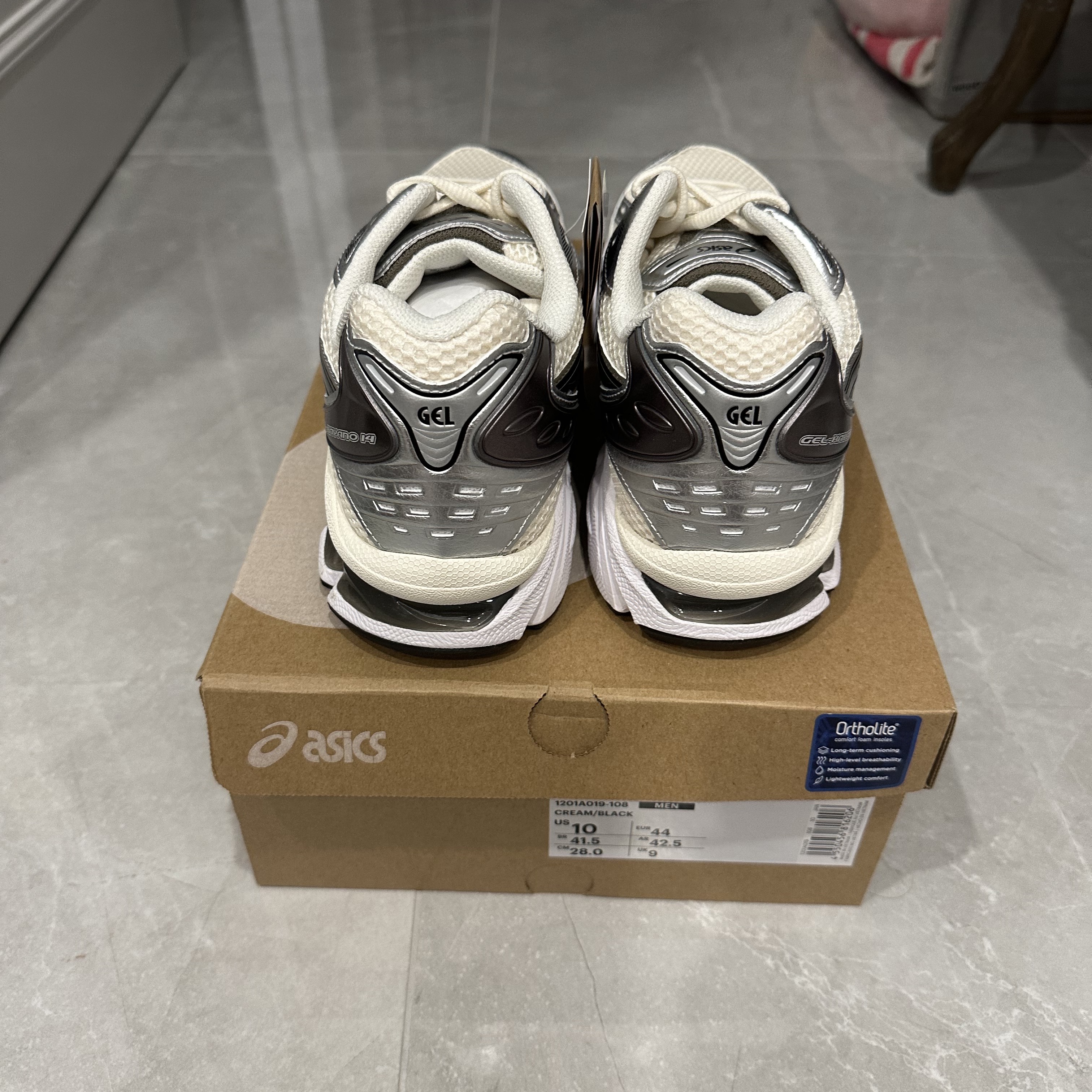 Asics Gel-Kayano 14 Cream Black 착용 스타일 - 3